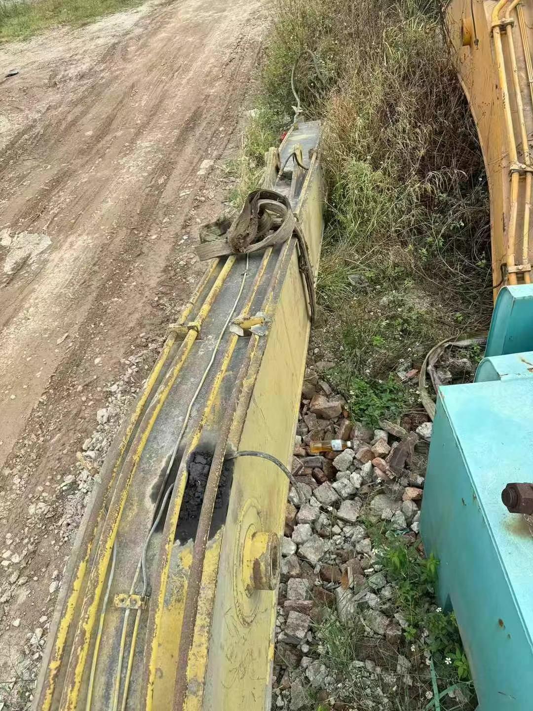 Used Kato HD820 Excavator 2016 Model / 8