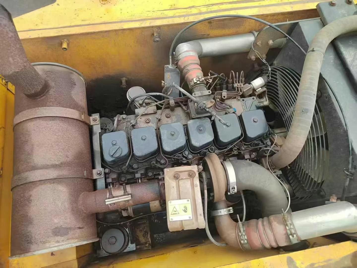 Used Hyundai R225-7 Excavator 2016 Model / 4