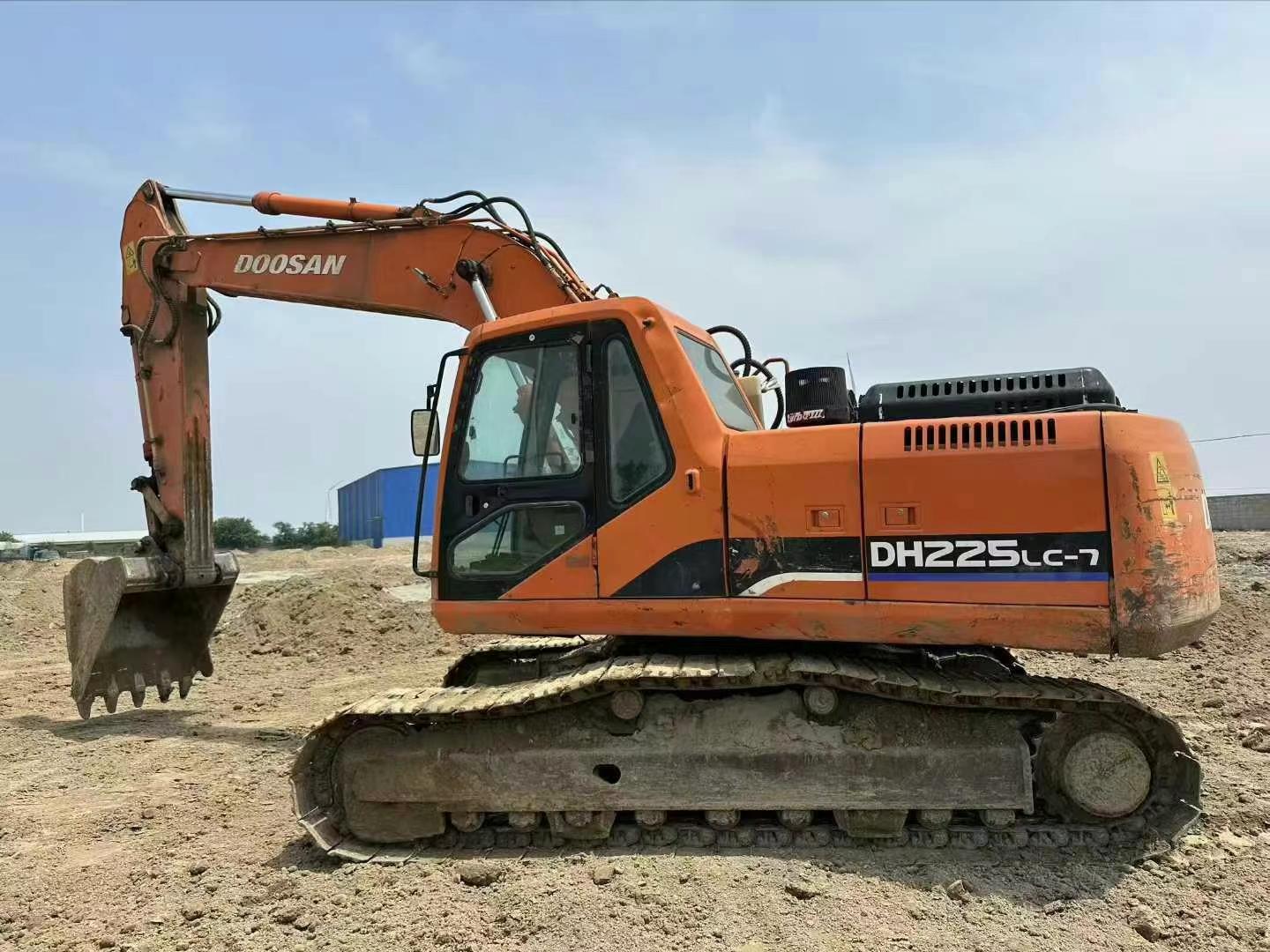 Used Doosan S225 Excavator 2016 Model