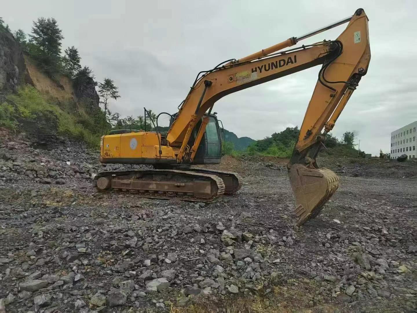 Used Hyundai R225-7 Excavator 2016 Model / 2