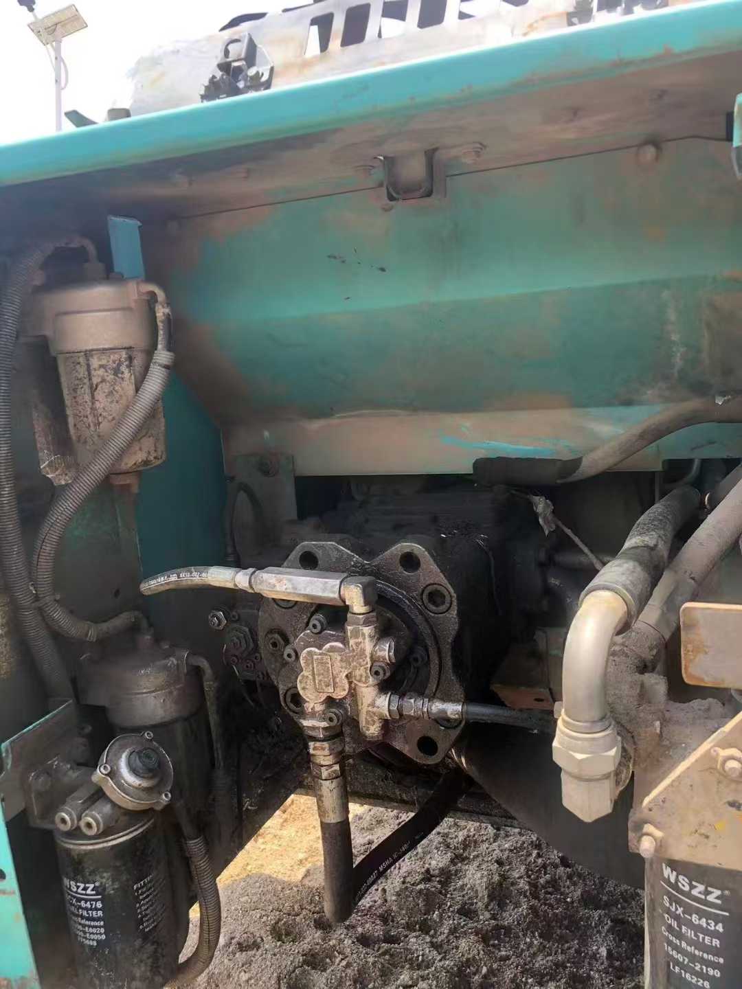 Used Kobelco SK200 Excavator 2010 Model / 7