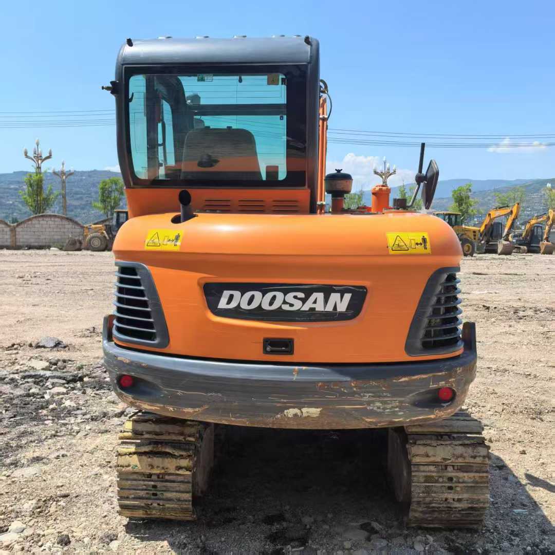 Used Doosan DX60 Excavator 2020 Model / 4