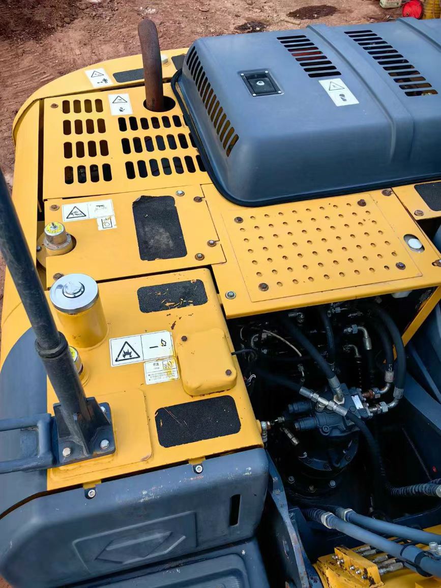 Used XCMG XE135GA Excavator 2020 Model / 4