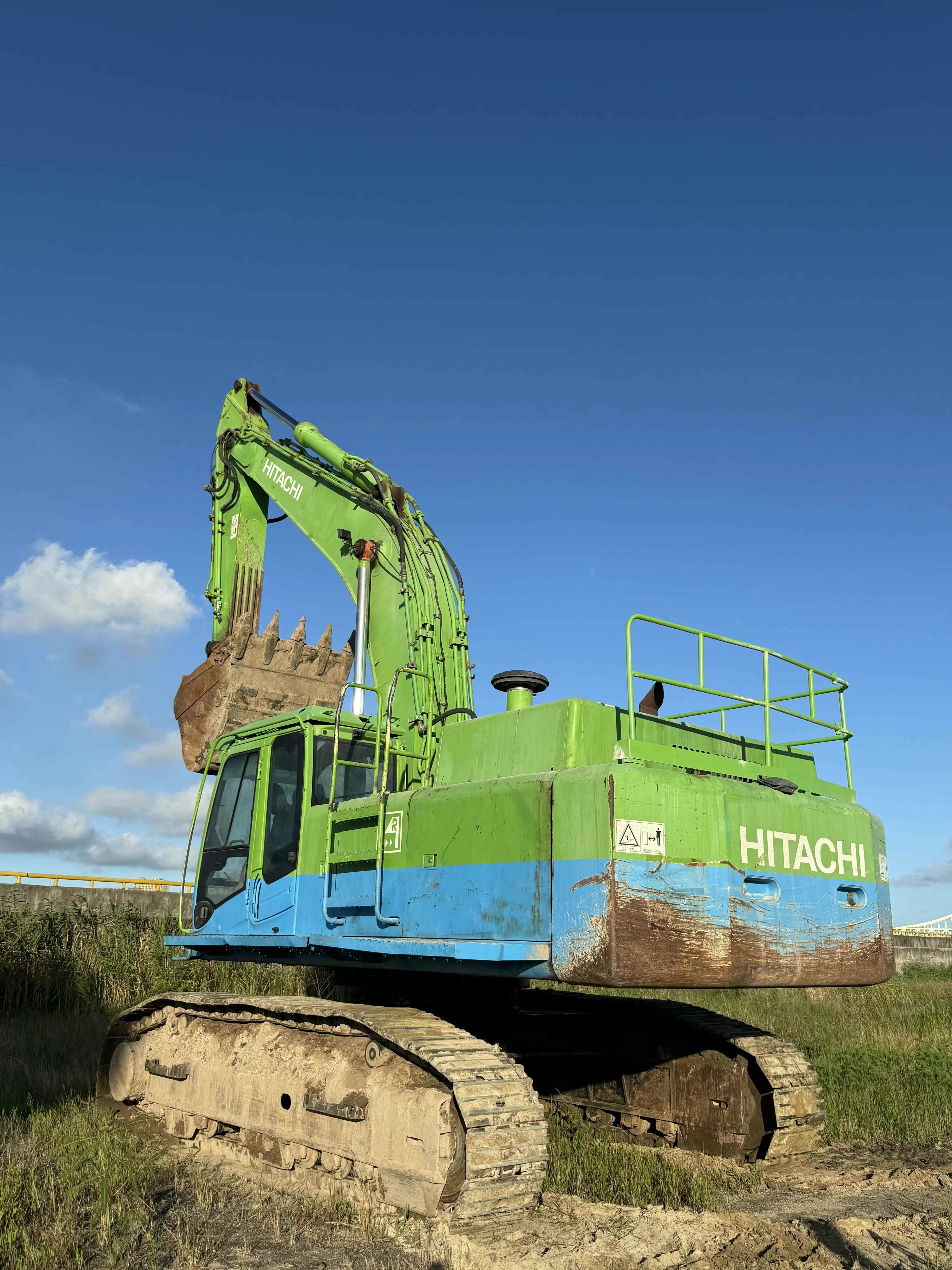 Used Hitachi ZX520LCH-3 Excavator 2022 Model / 3