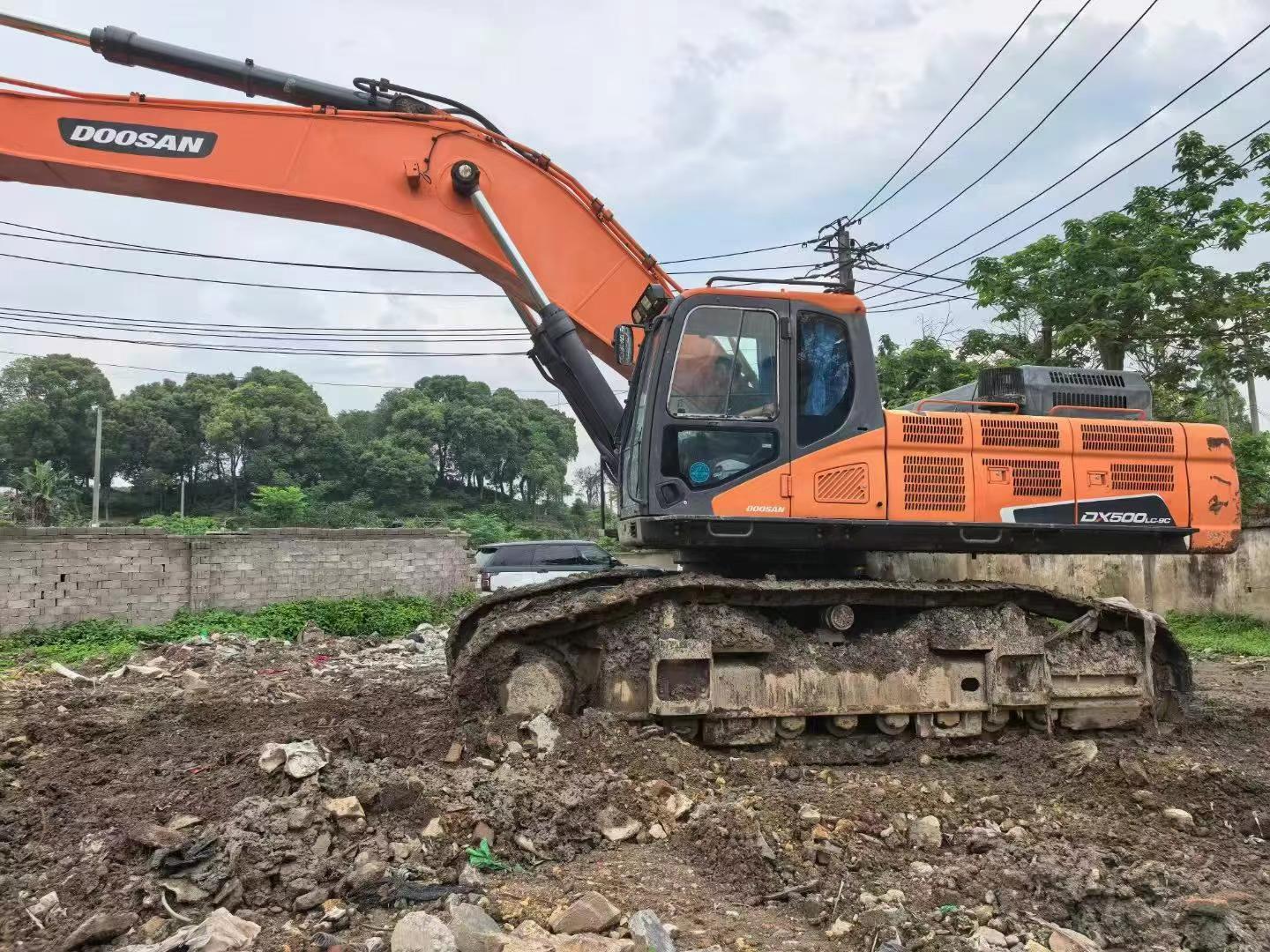 Used Doosan DX500 Excavator 2020 Model / 3