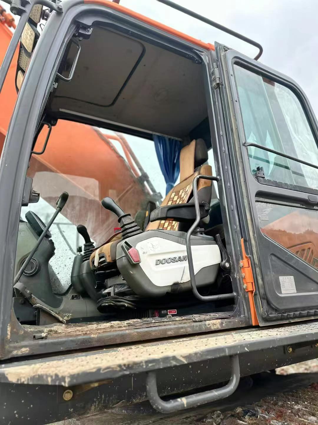 Used Doosan DX500 Excavator 2020 Model / 2