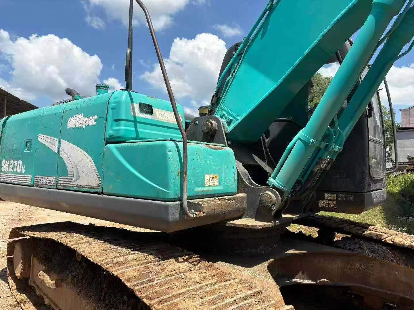 Used Kobelco SK210 Excavator 2014 Model / 2
