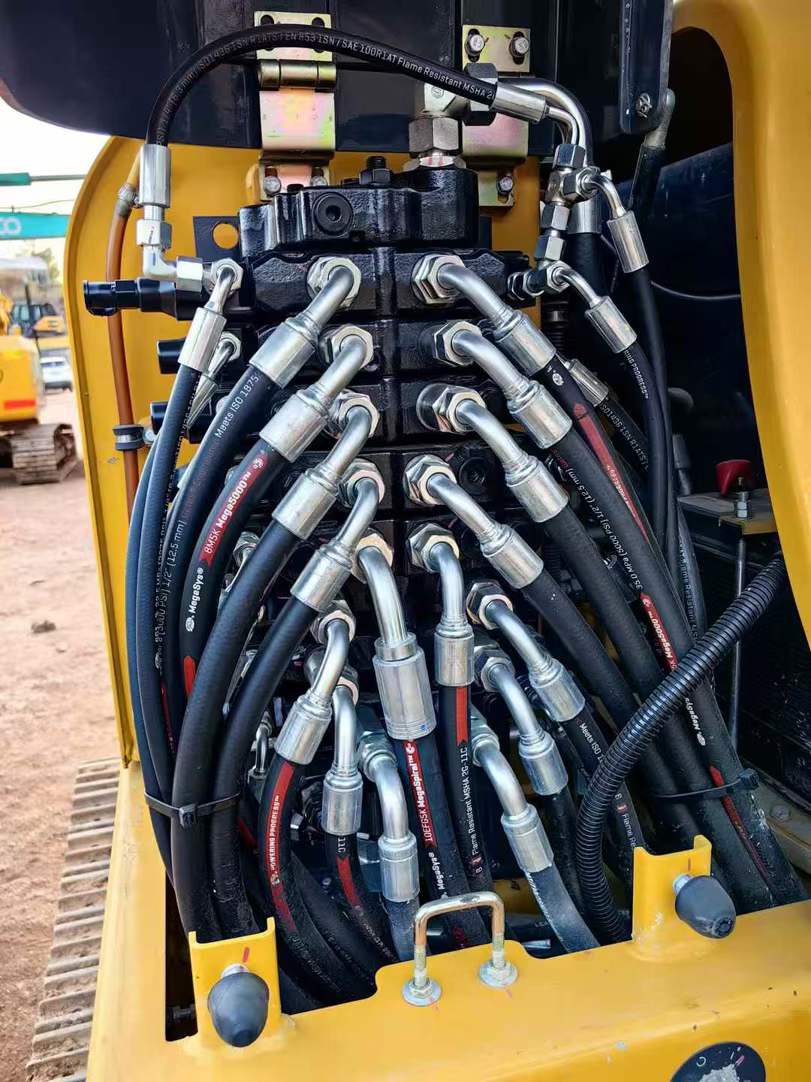 Used XCMG XE60 Excavator 2022 Model / 6