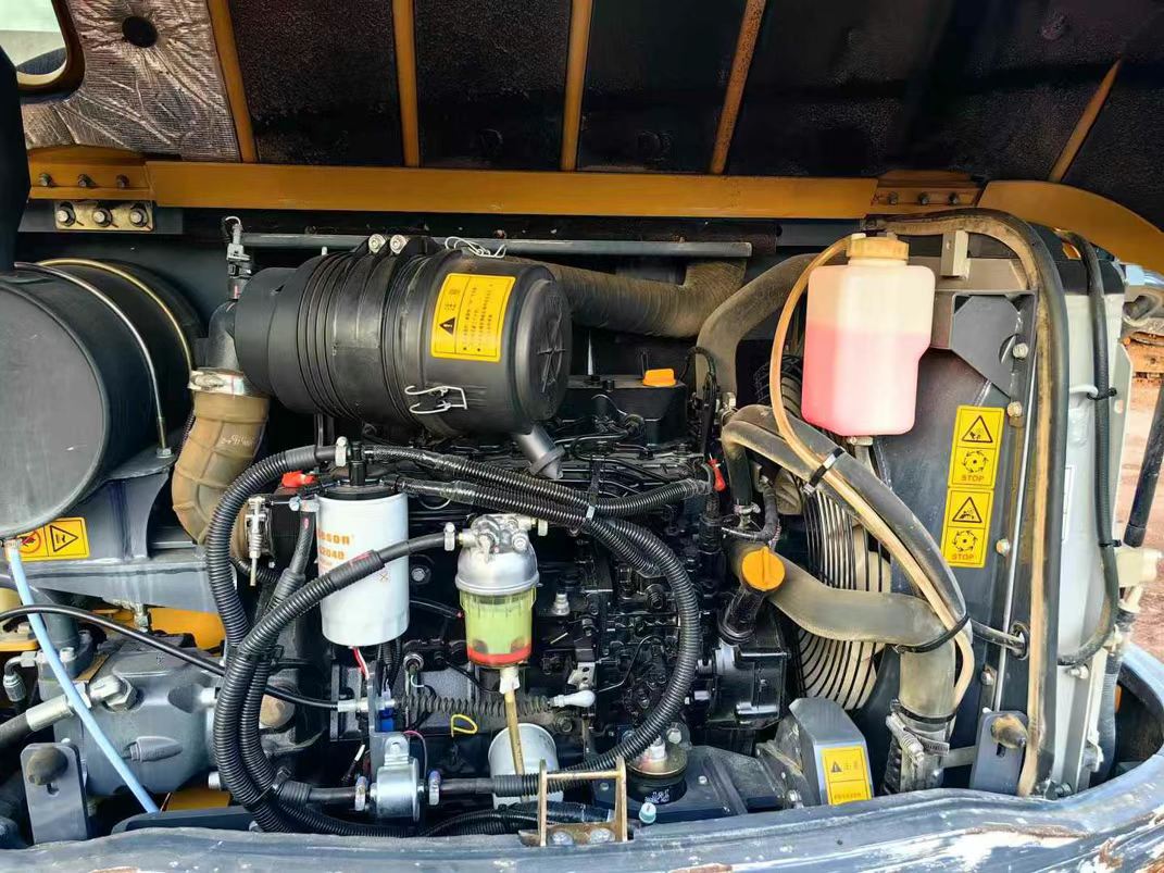 Used XCMG XE60 Excavator 2022 Model / 7