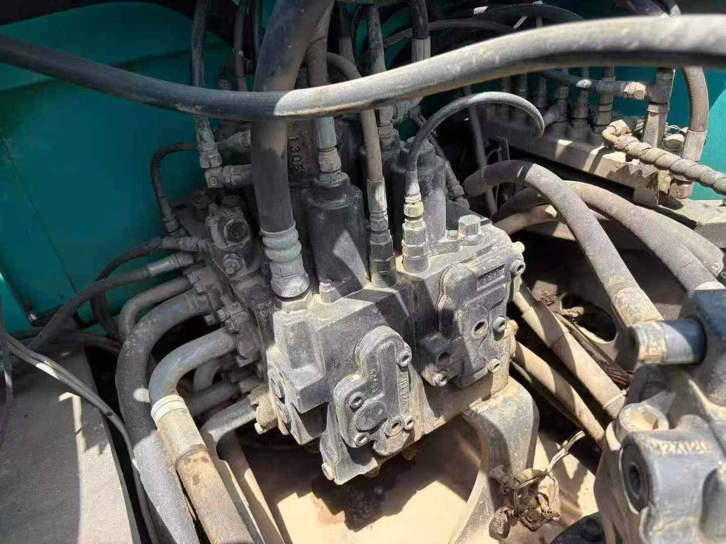 Used Kobelco SK210 Excavator 2014 Model / 9