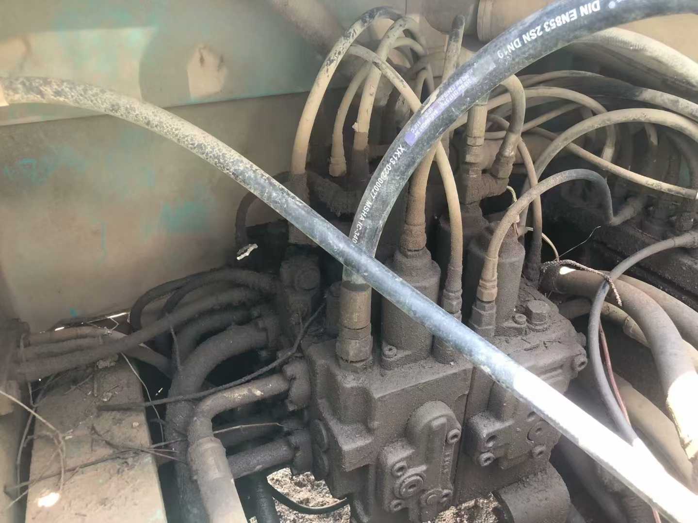 Used Kobelco SK200 Excavator 2010 Model / 5