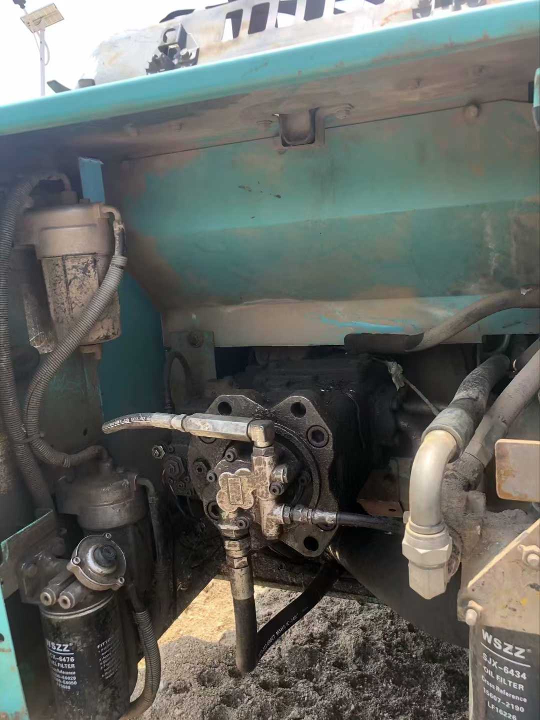 Used Kobelco SK200 Excavator 2010 Model / 7