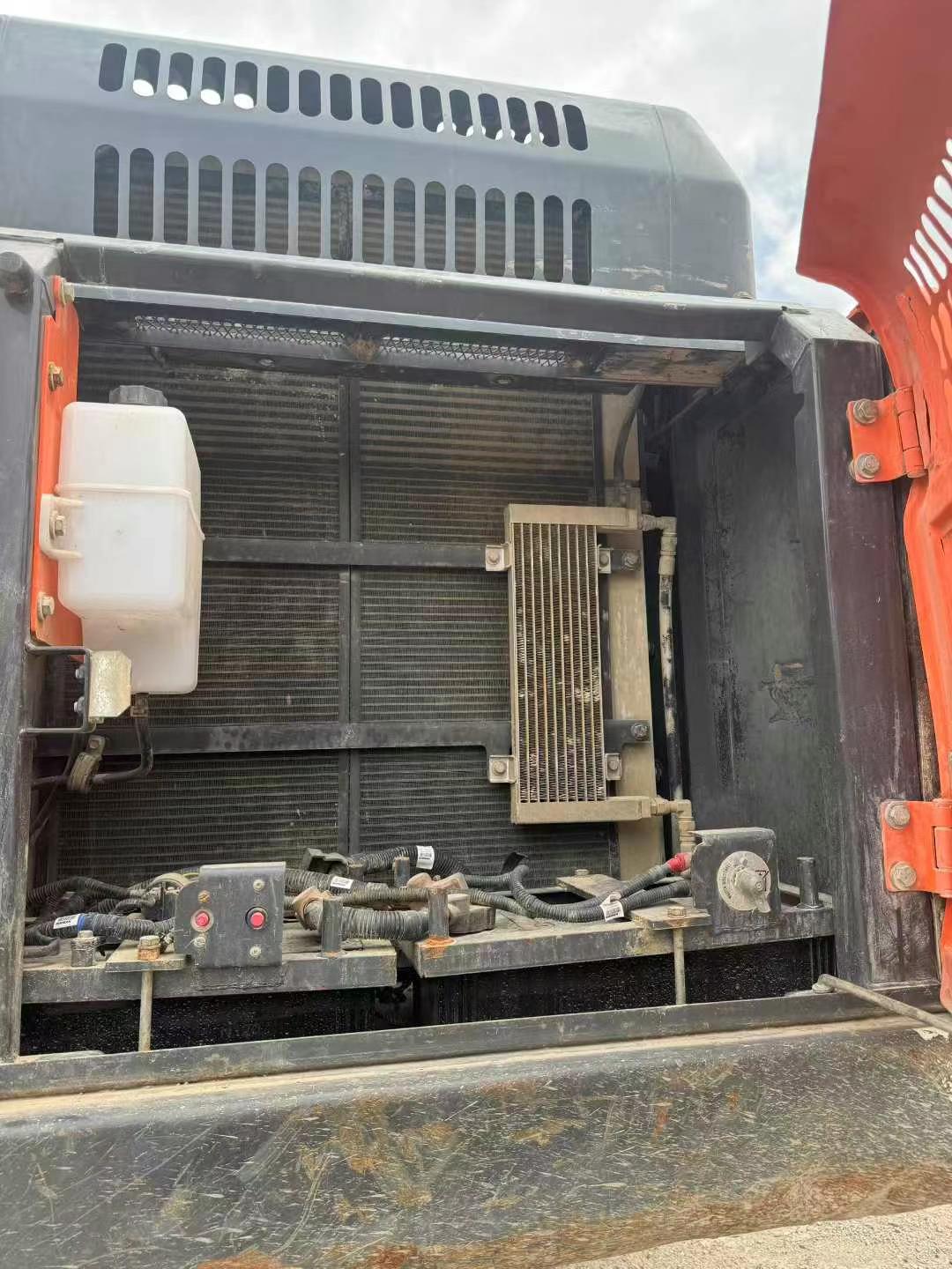 Used Doosan DL420 Excavator 2020 Model / 4