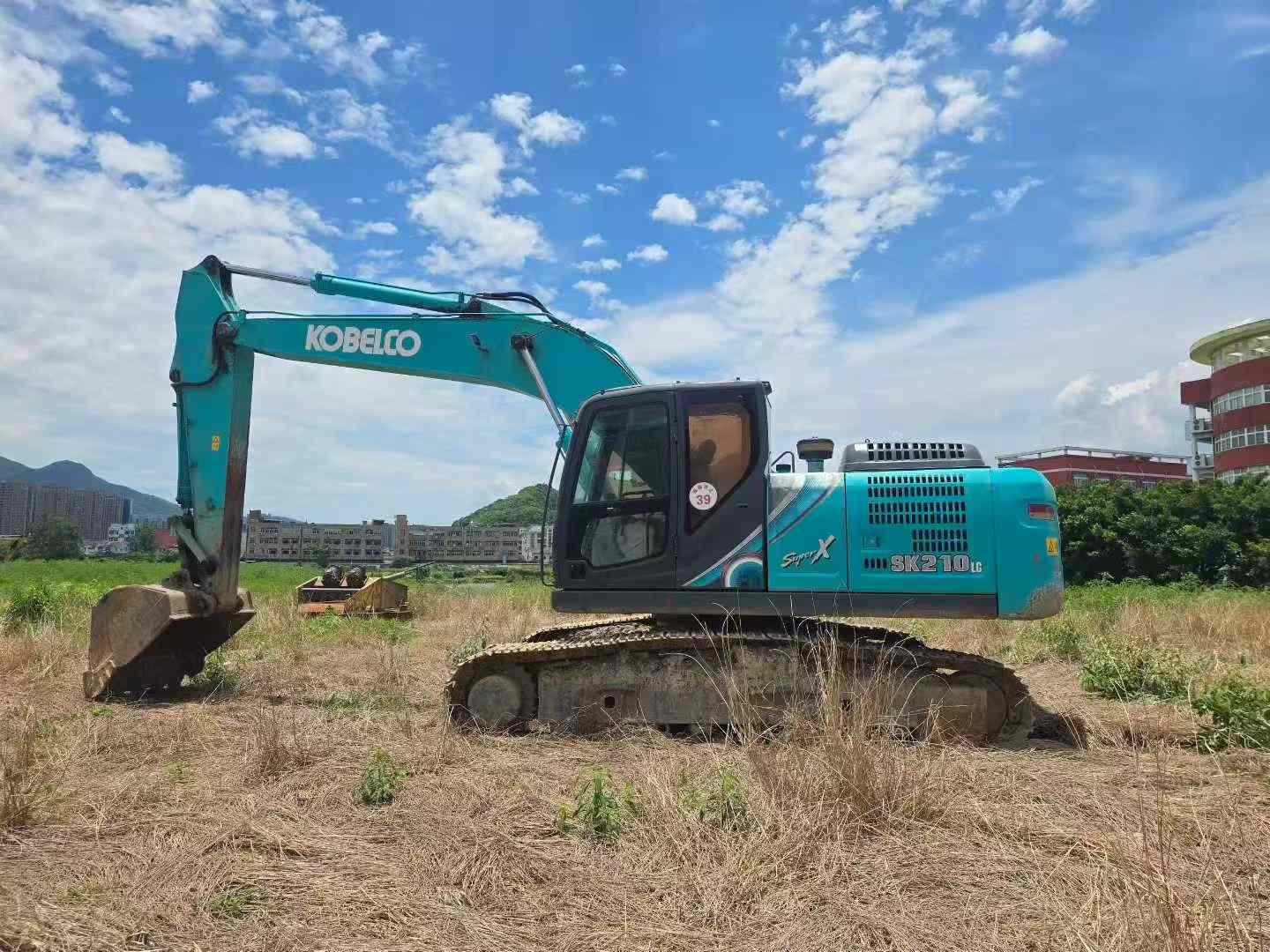 Used Kobelco SK210 Excavator 2020 Model / 3