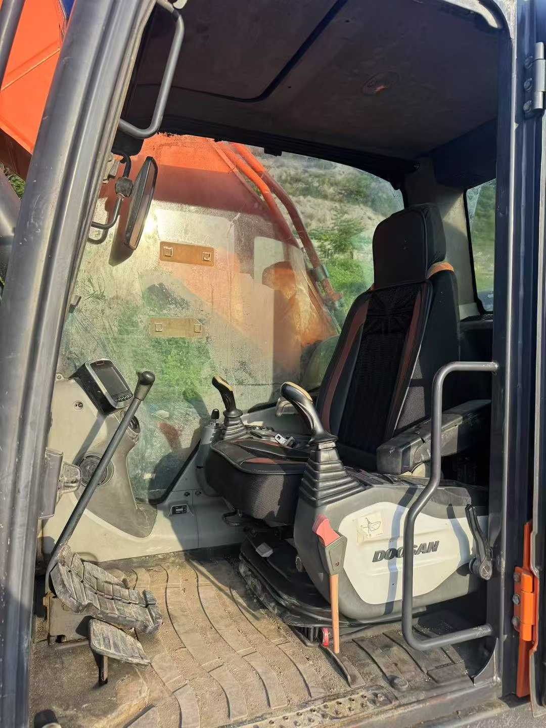 Used Doosan DL420 Excavator 2020 Model / 7