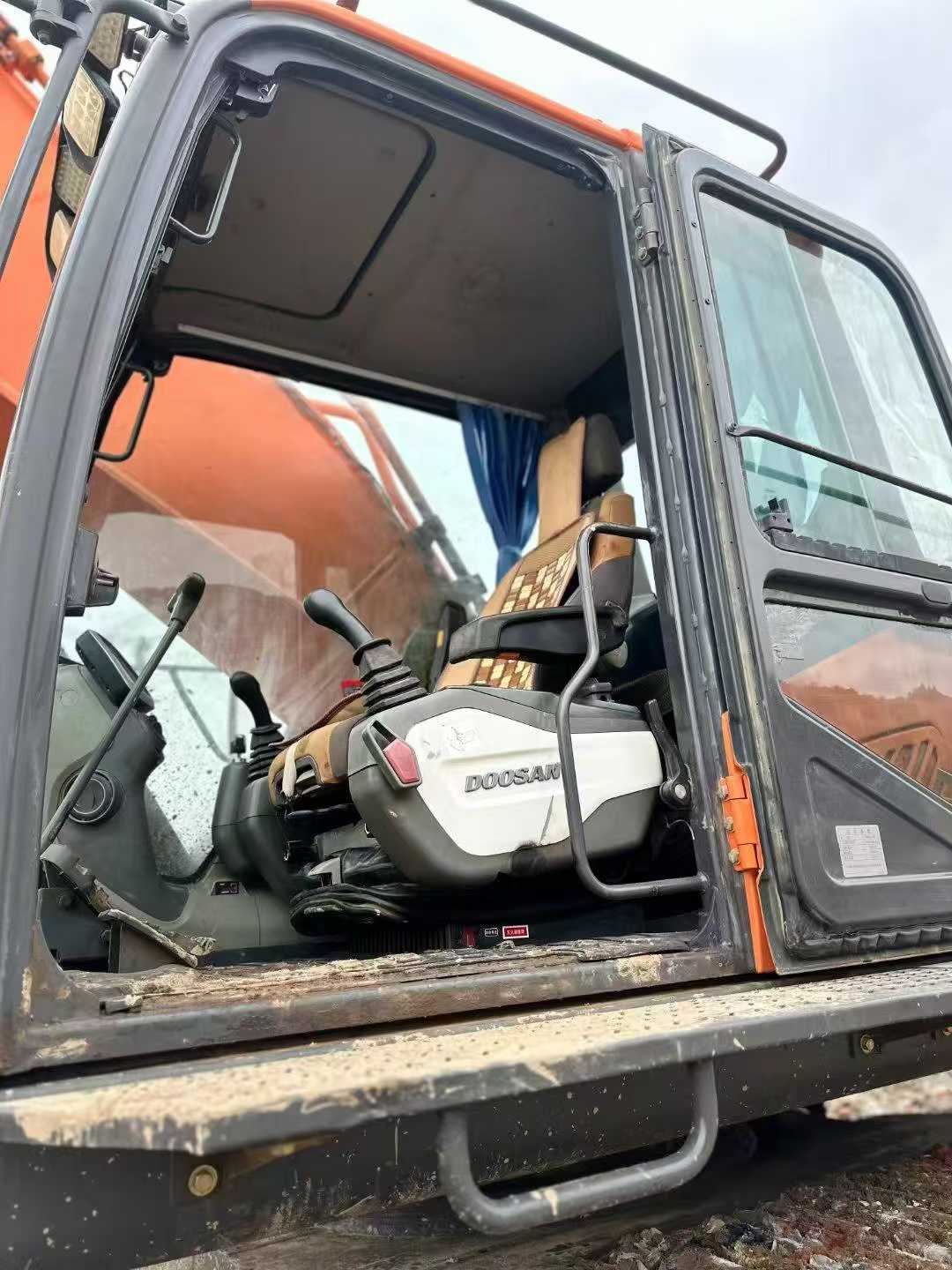 Used Doosan DX500 Excavator 2020 Model / 5