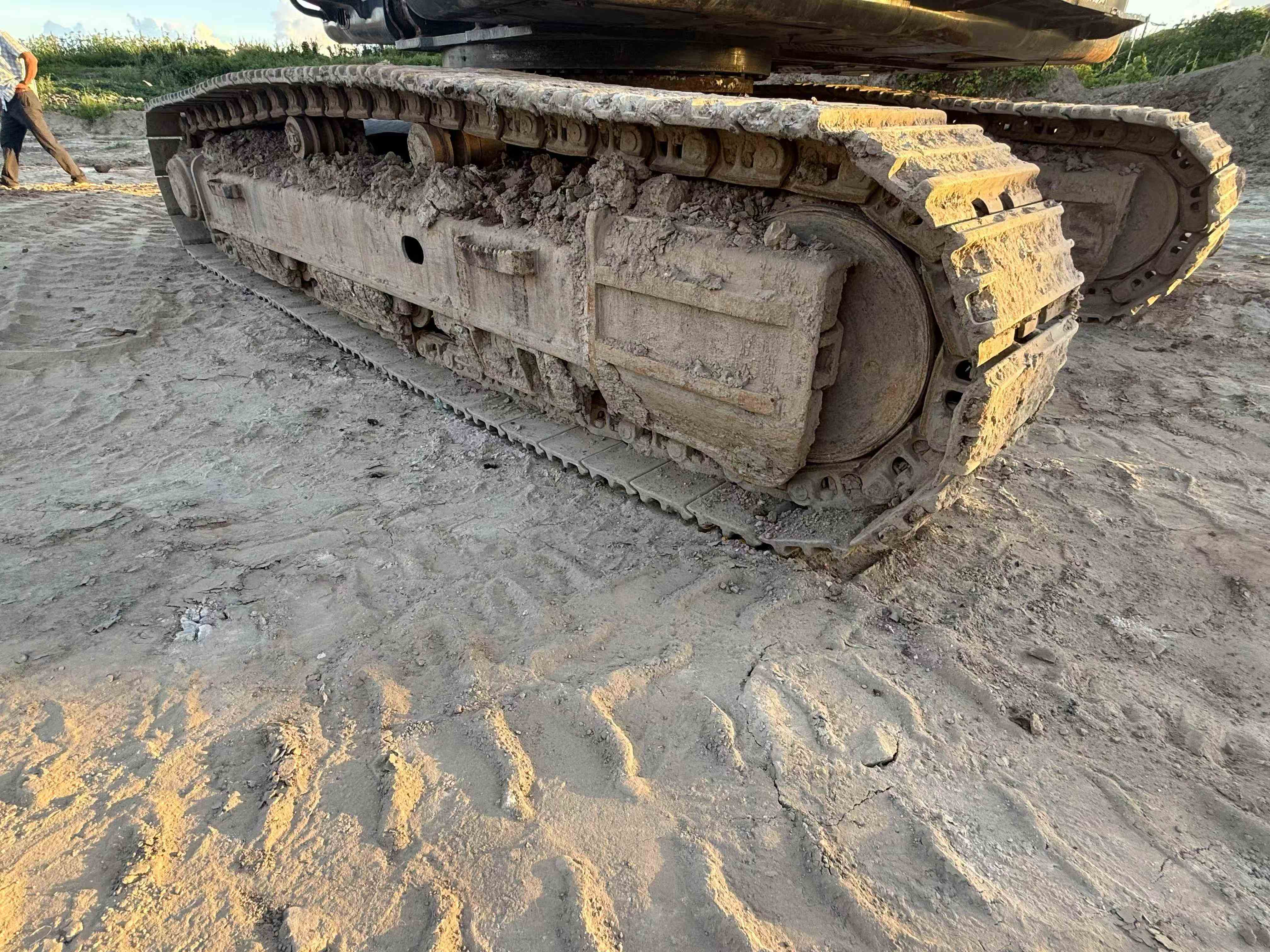 Used Hyundai R520L-9VS Excavator 2021 Model / 5