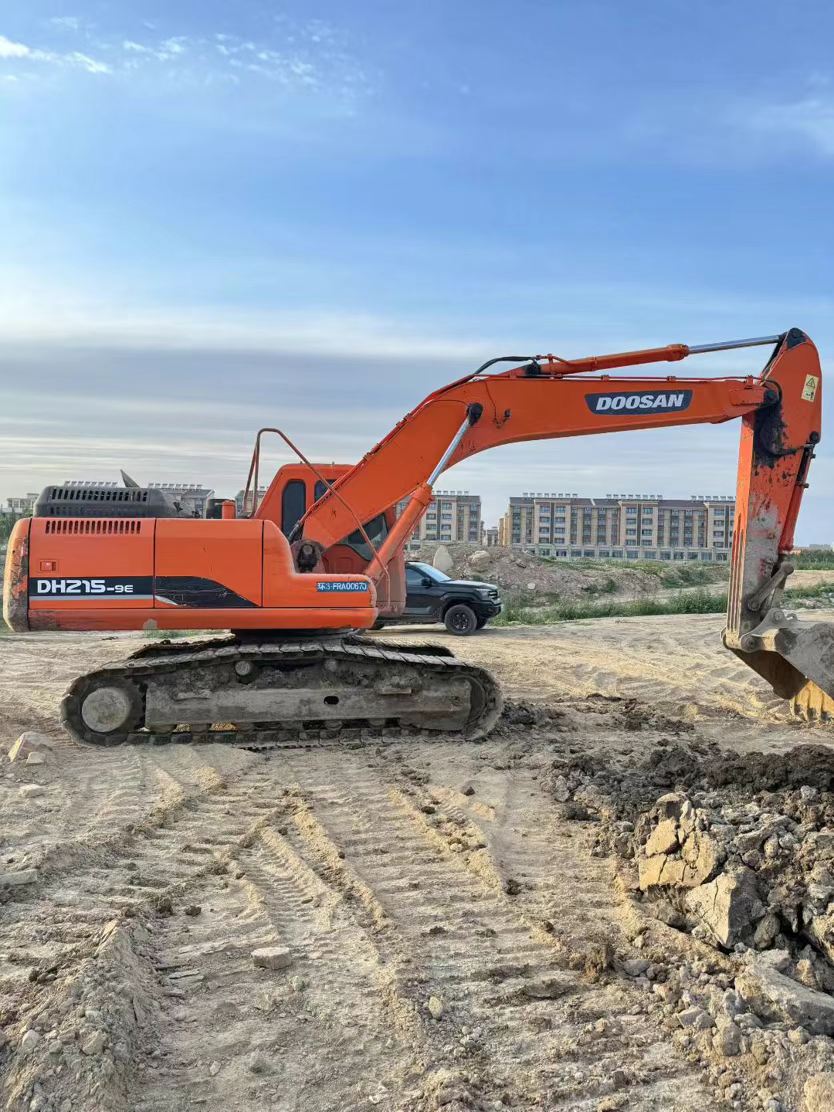 Used Doosan DX15 Excavator 2014 Model / 8