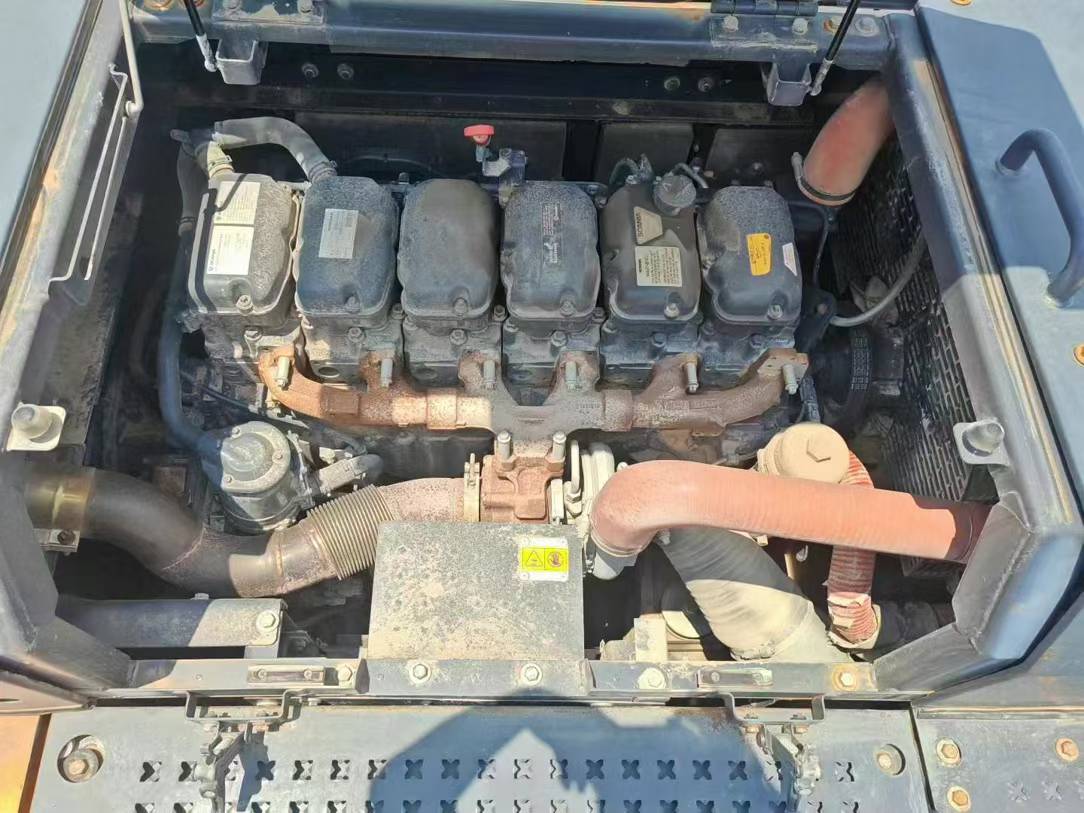 Used Doosan DX500 Excavator 2020 Model / 4