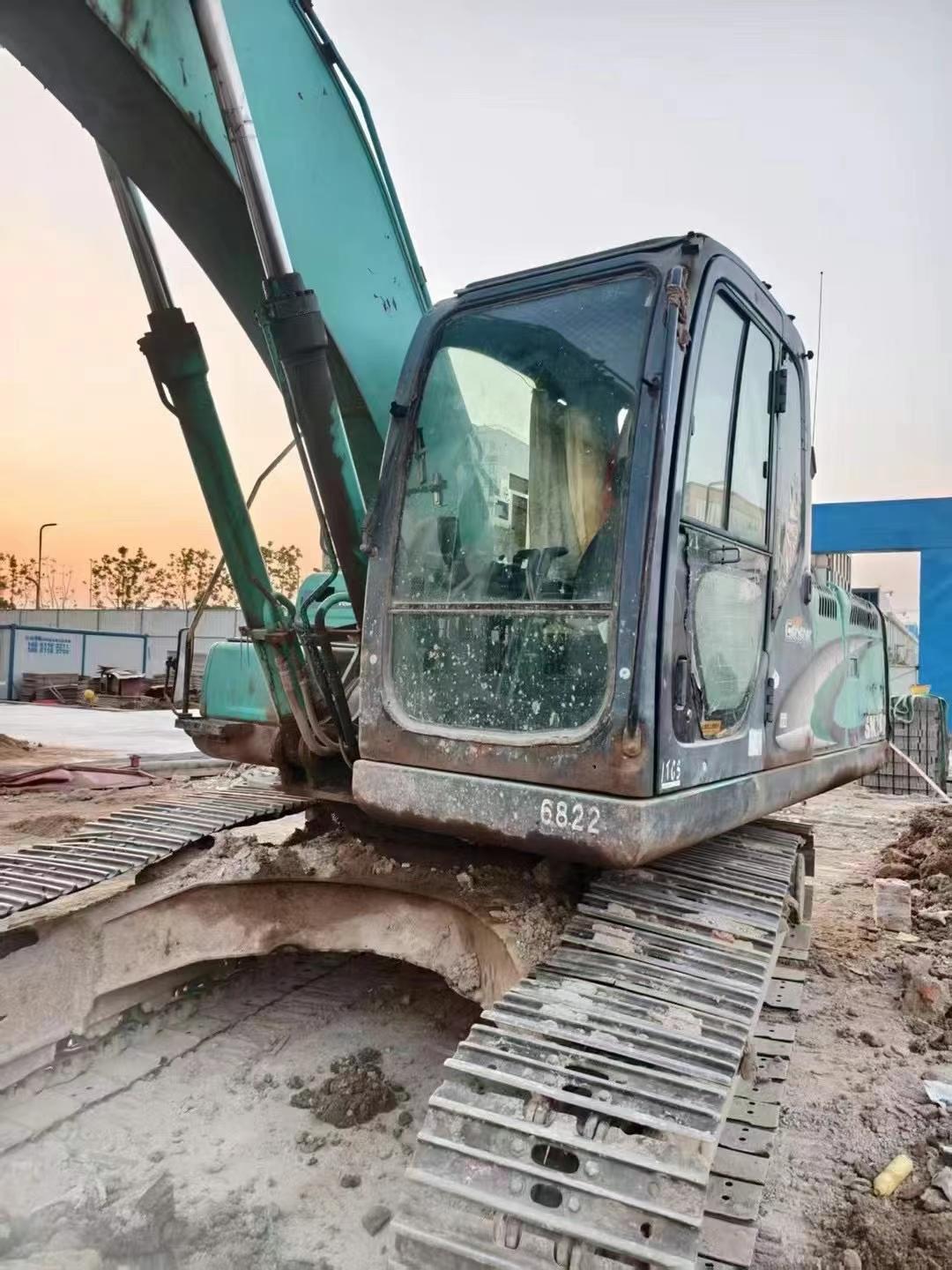 Used Kobelco SK200-11 Excavator 2016 Model / 3