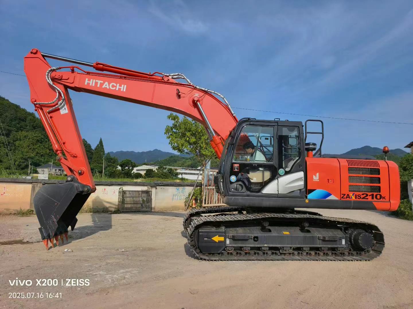Used Hitachi ZX210K-5G Excavator 2016 Model
