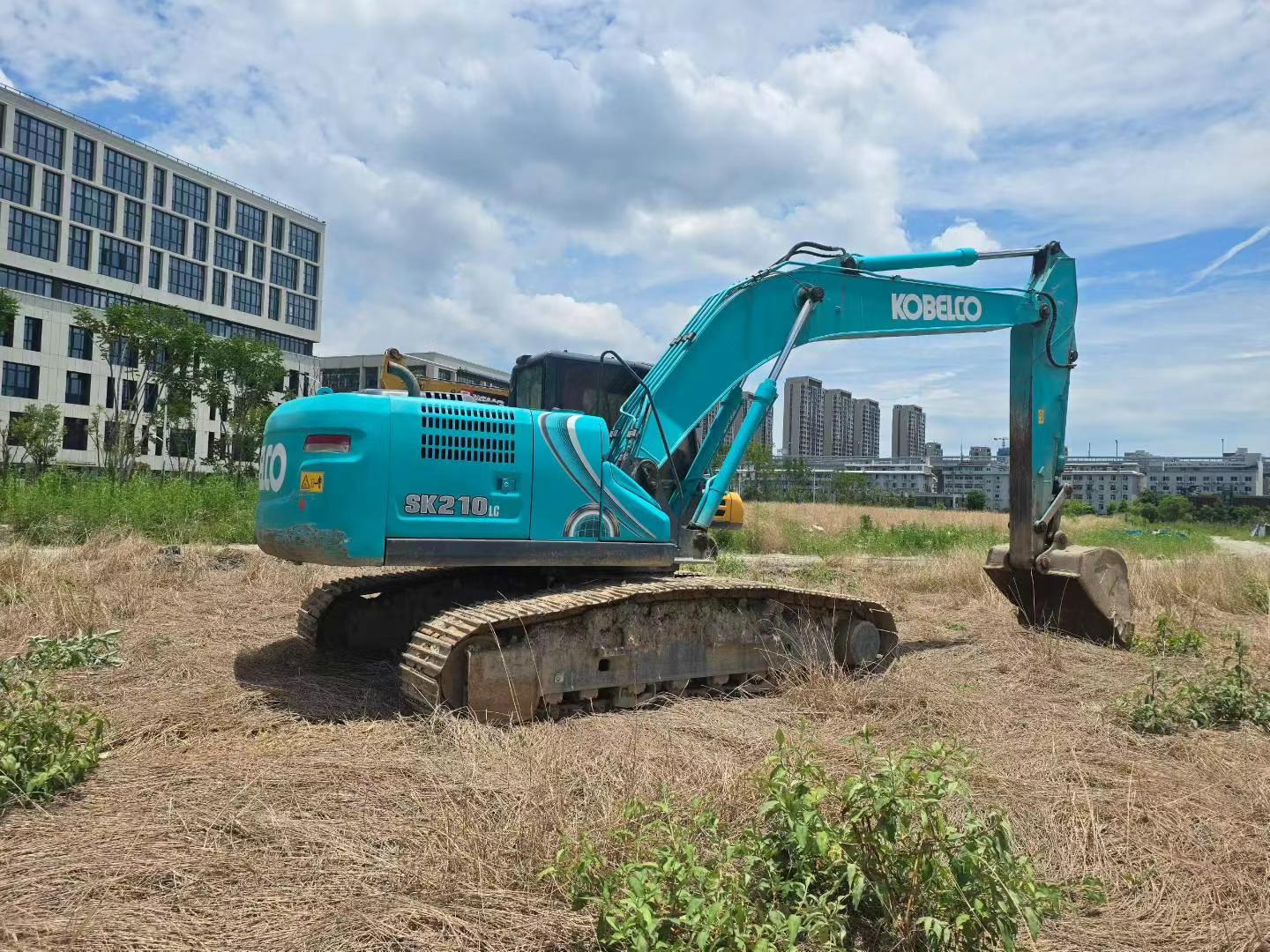 Used Kobelco SK210 Excavator 2020 Model / 3