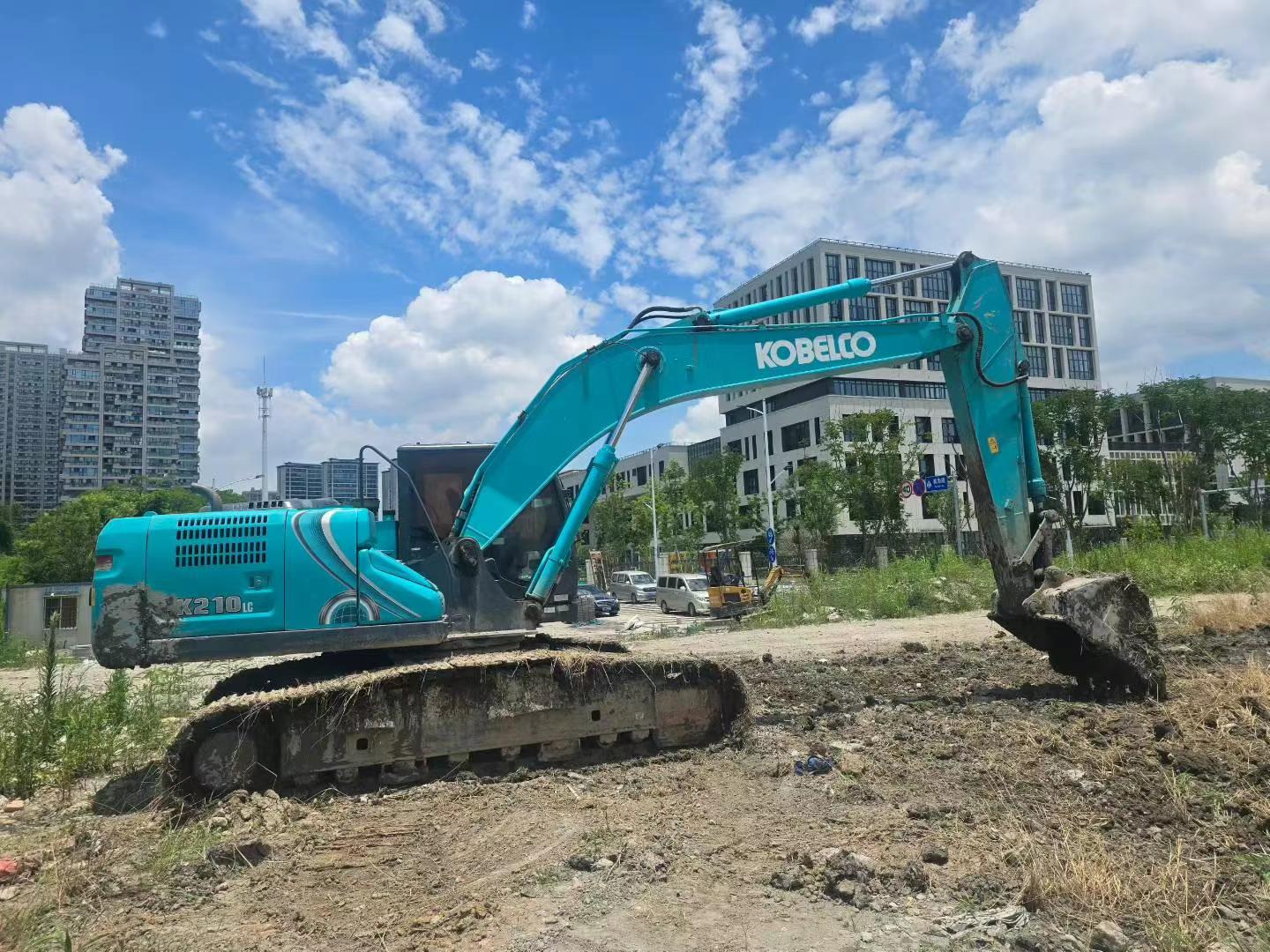 Used Kobelco SK210 Excavator 2020 Model / 2