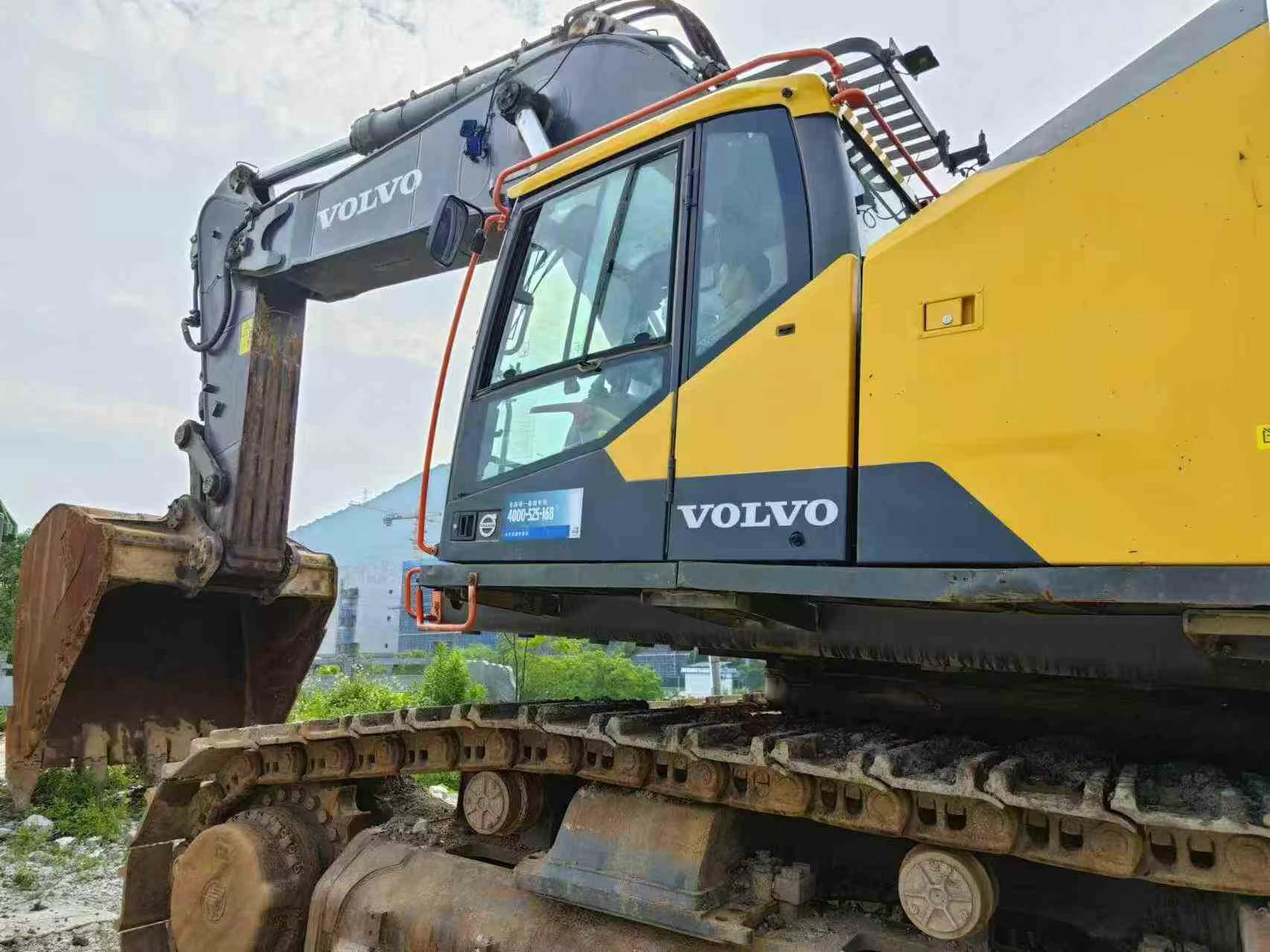 Used Volvo EW50 Excavator 2021 Model / 3