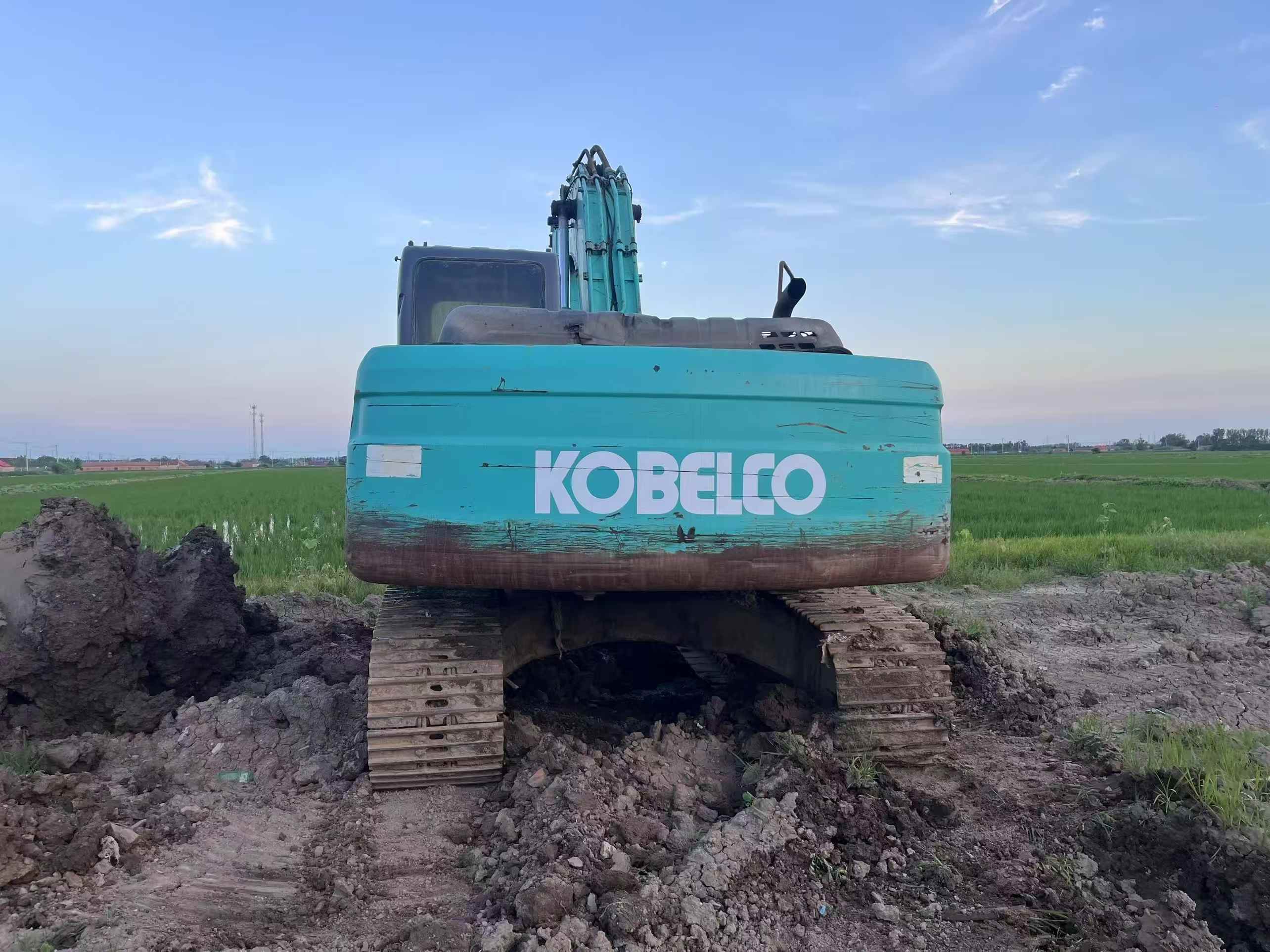 Used Kobelco SK200-11 Excavator 2016 Model / 2