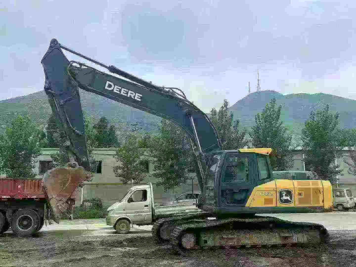 Used JohnDeere E240 Excavator 2018 Model