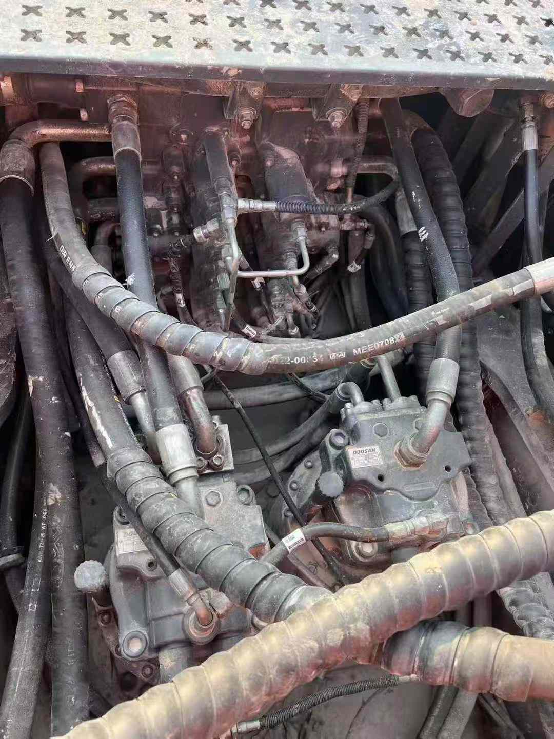 Used Doosan DX500 Excavator 2020 Model / 9