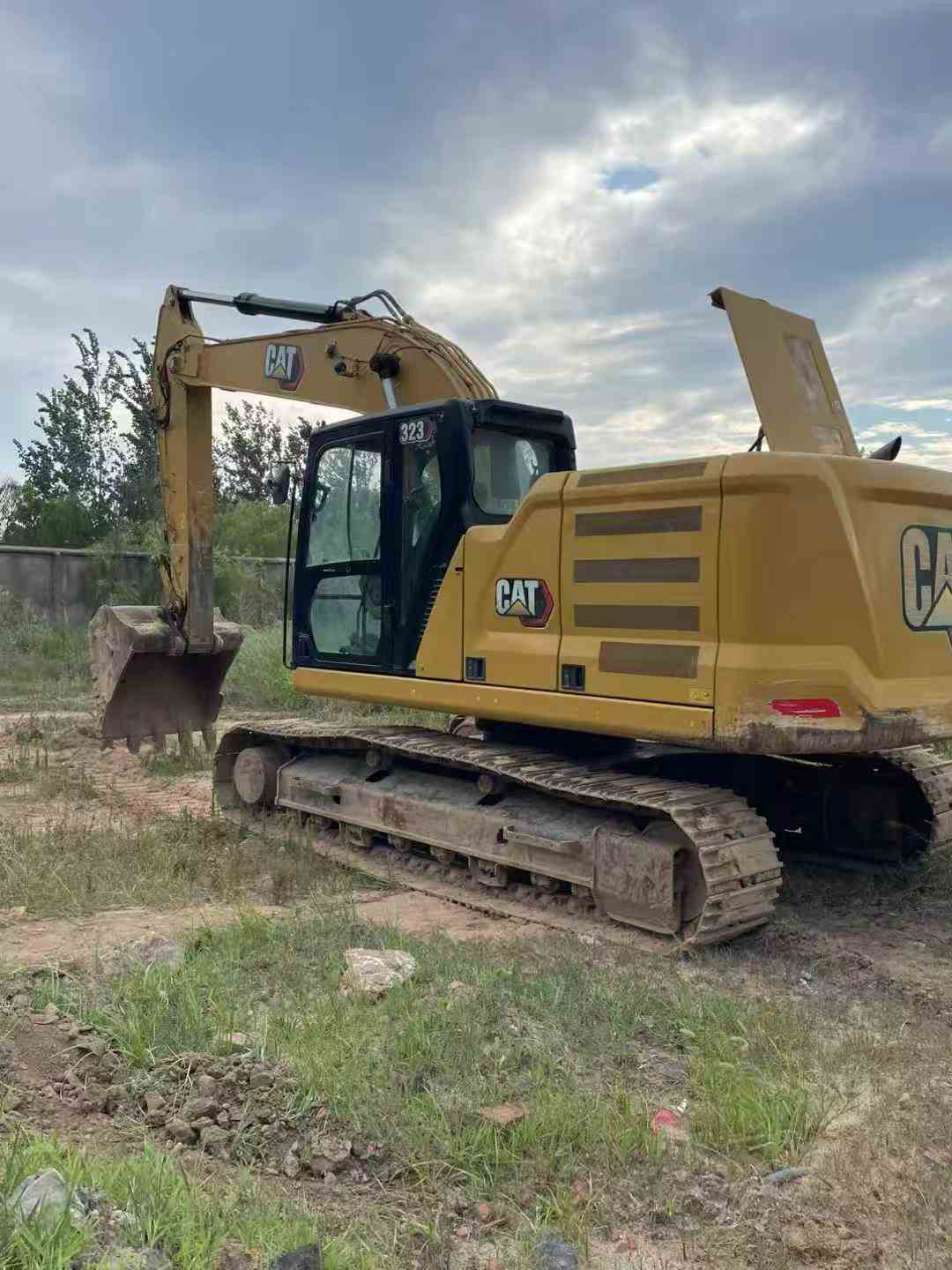 Used Caterpillar 323 Excavator 2021 Model / 9
