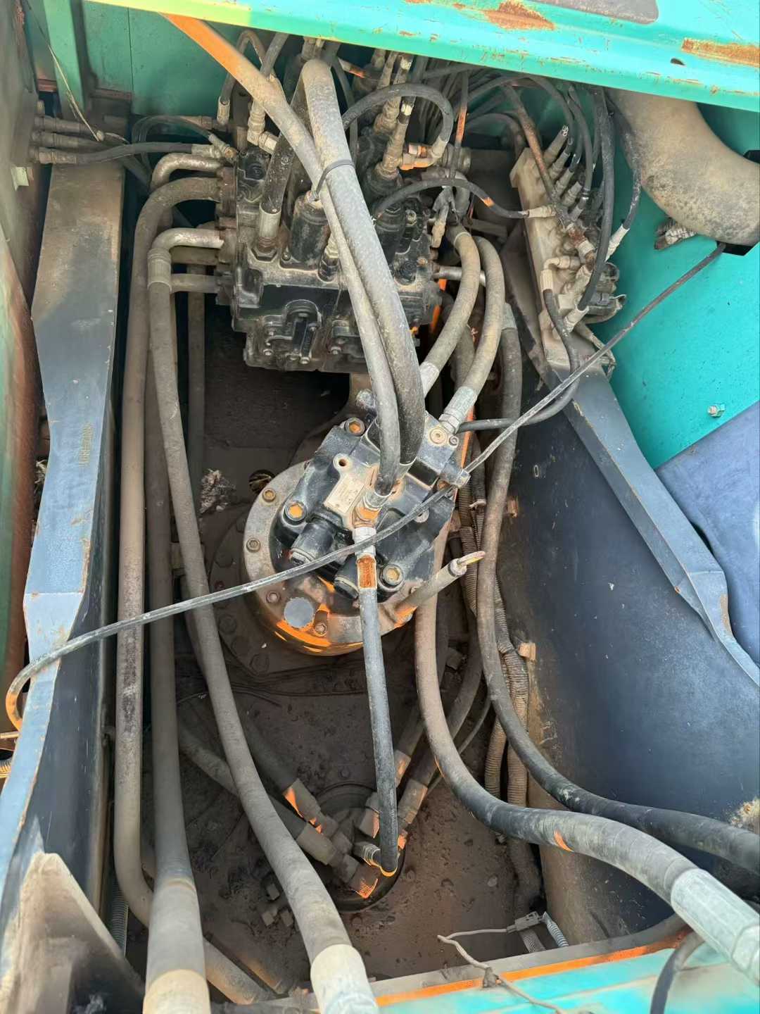 Used Kobelco SK200 Excavator 2015 Model / 5