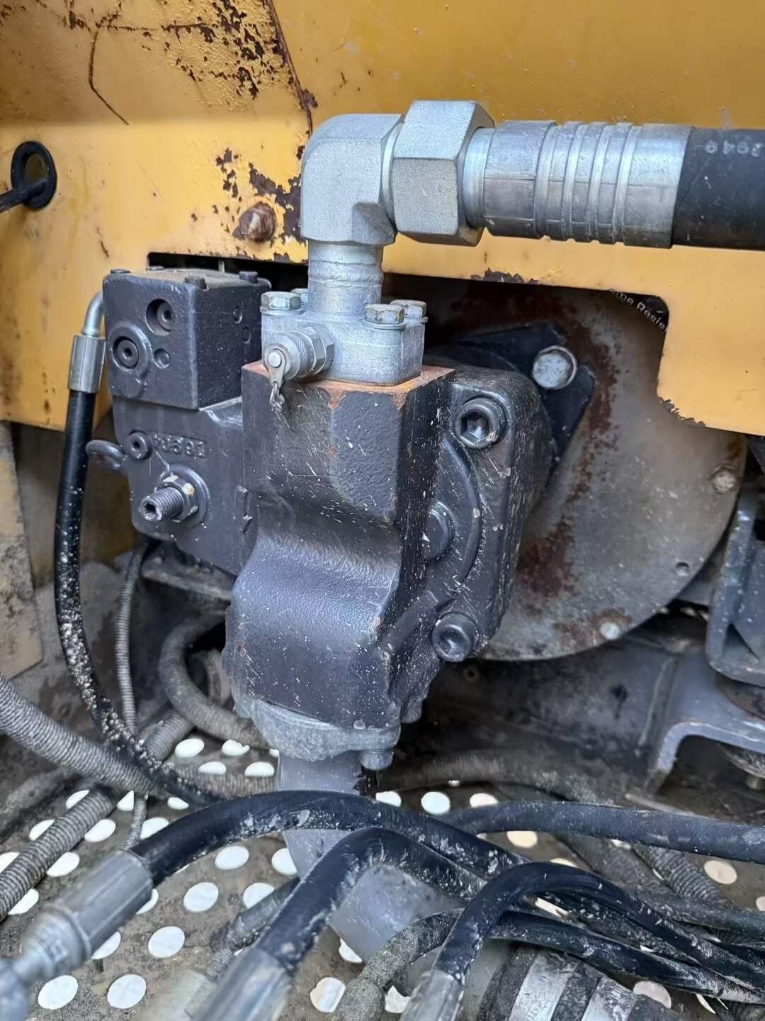 Used XCMG XE80 Excavator 2016 Model / 7