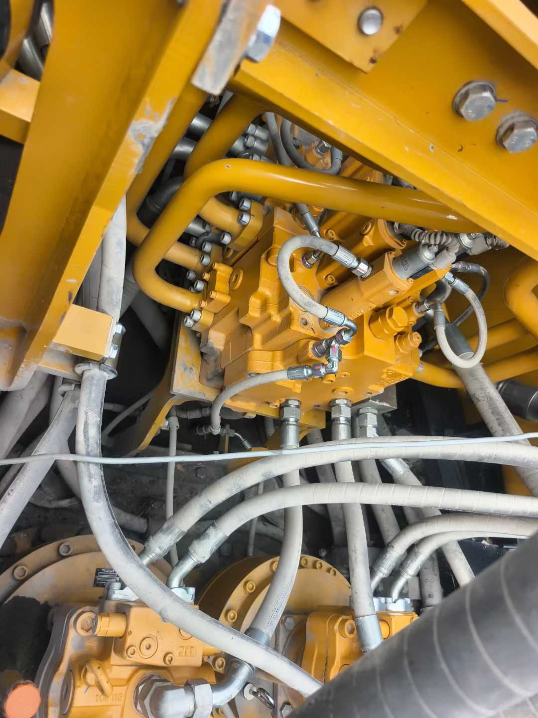 Used Sany SY650H Excavator 2022 Model / 8