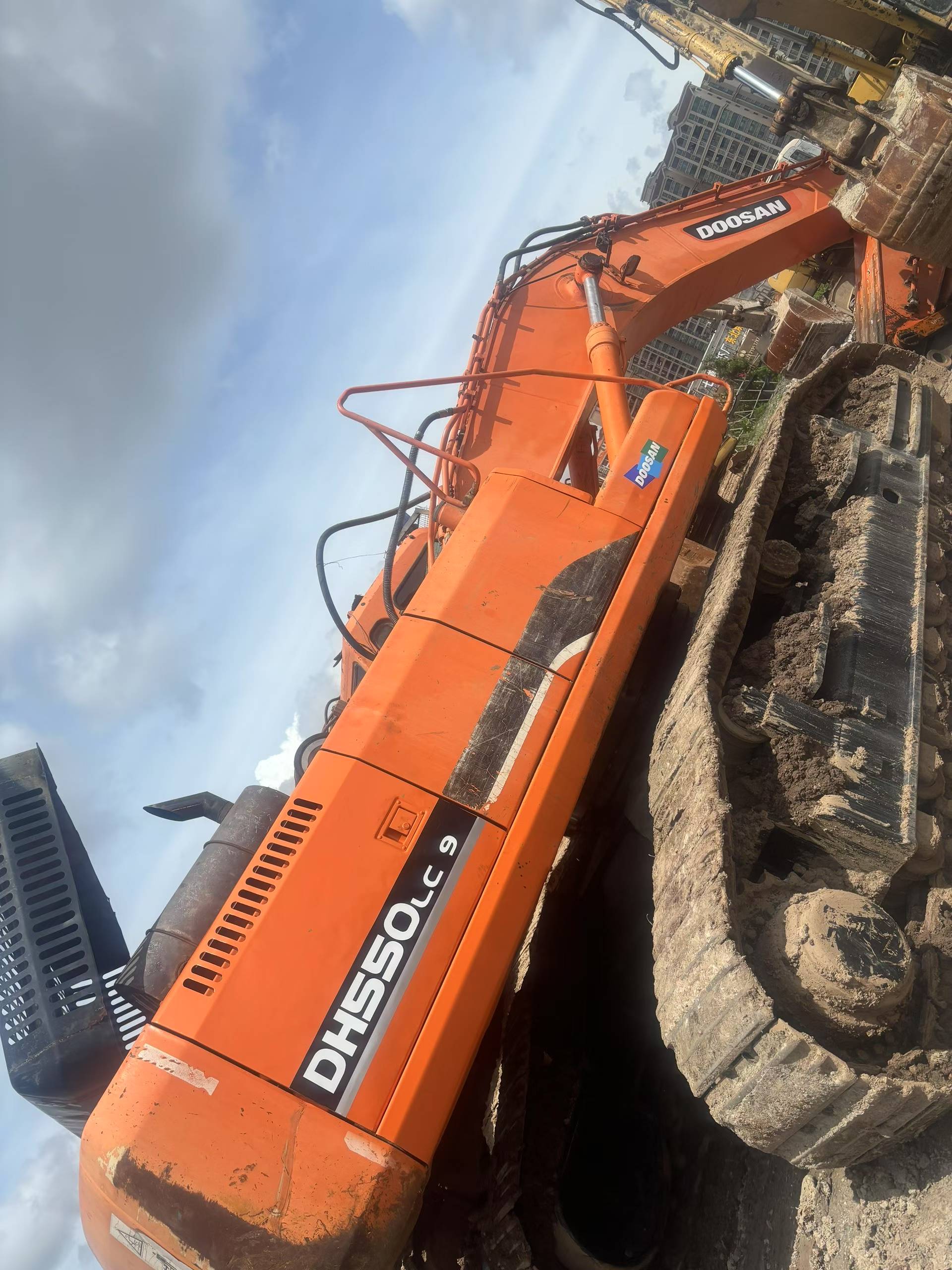 Used Doosan DX500 Excavator 2016 Model / 3