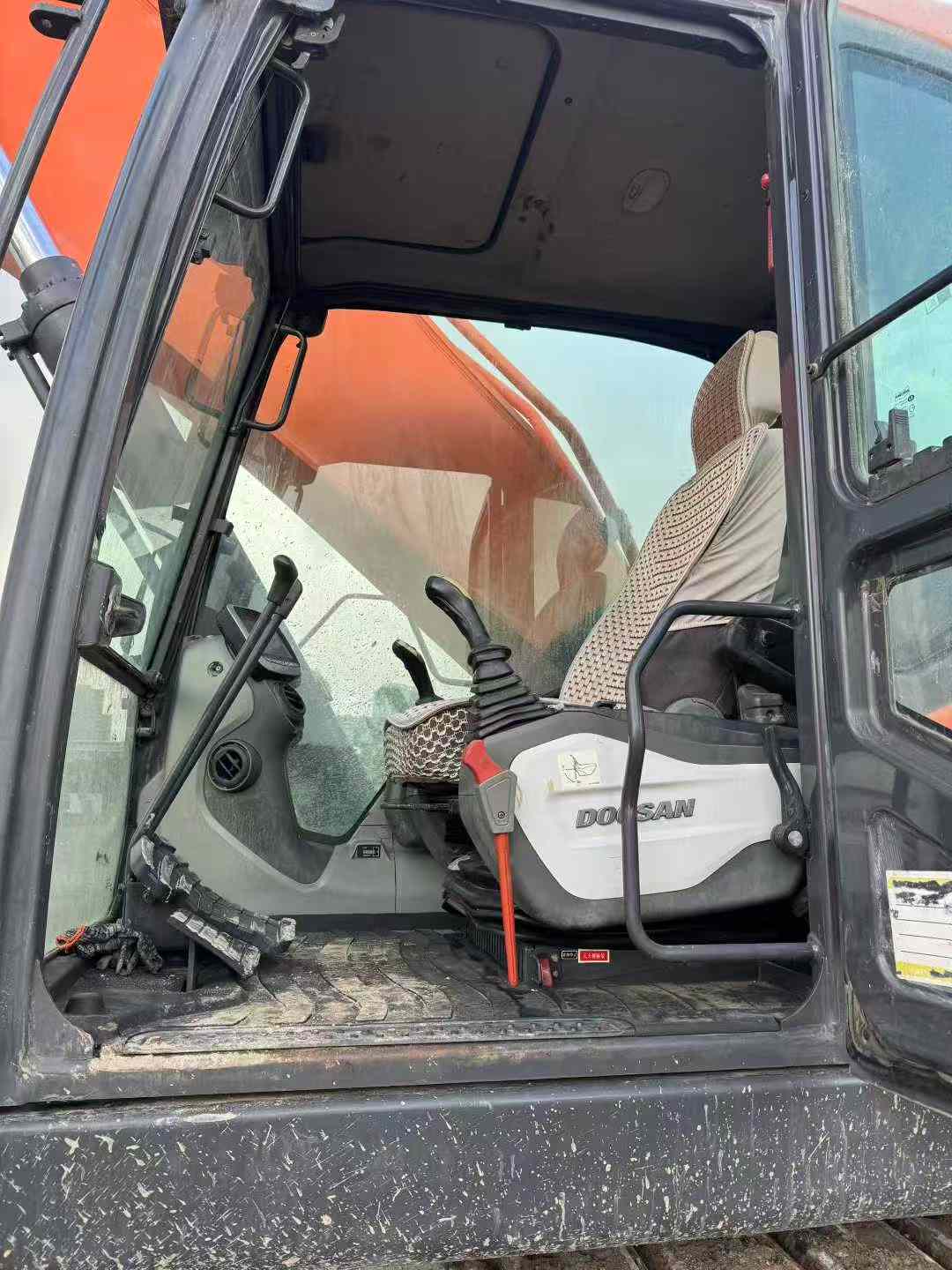 Used Doosan DL420 Excavator 2020 Model / 5