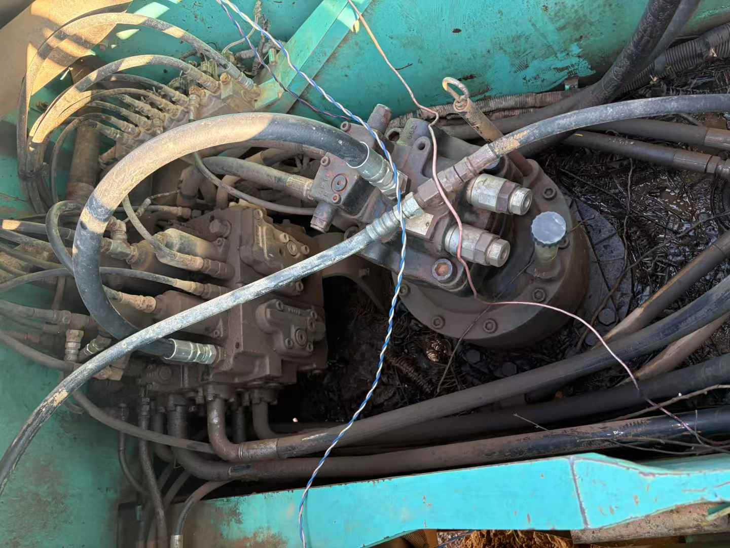 Used Kobelco SK200-11 Excavator 2016 Model / 3