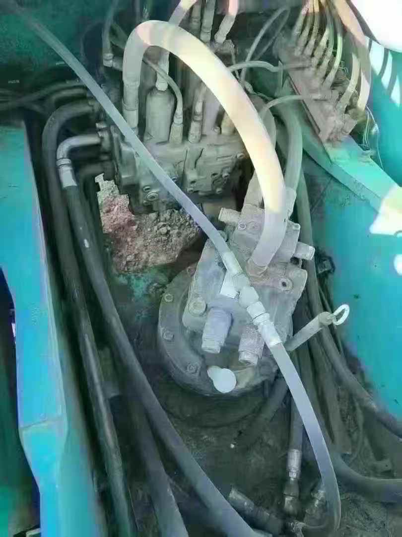 Used Kobelco SK210 Excavator 2011 Model / 7