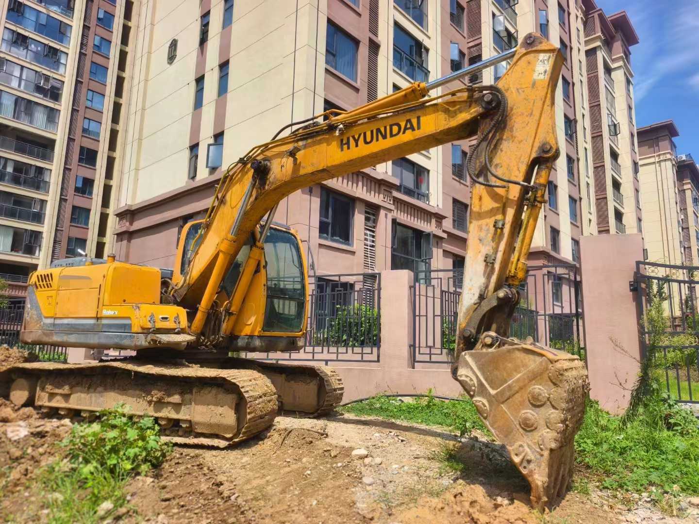 Used Hyundai R150WVSNPRO Excavator 2011 Model / 2