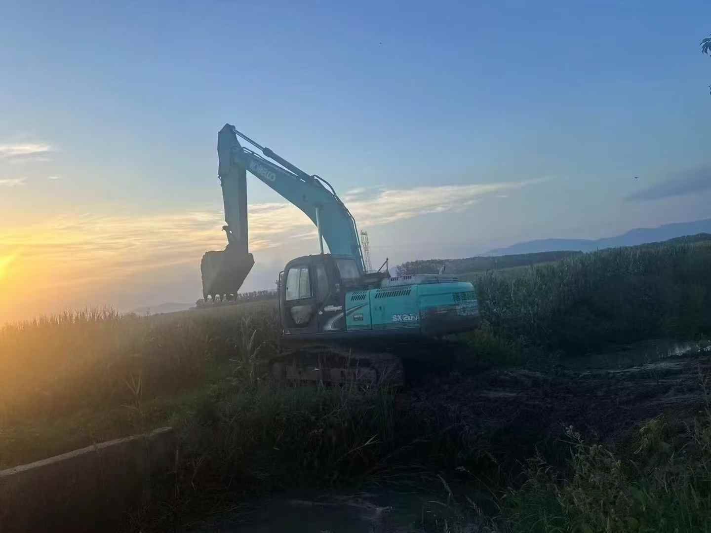 Used Kobelco SK200 Excavator 2011 Model