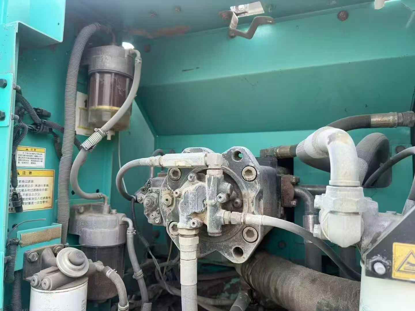 Used Kobelco SK210 Excavator 2011 Model / 3