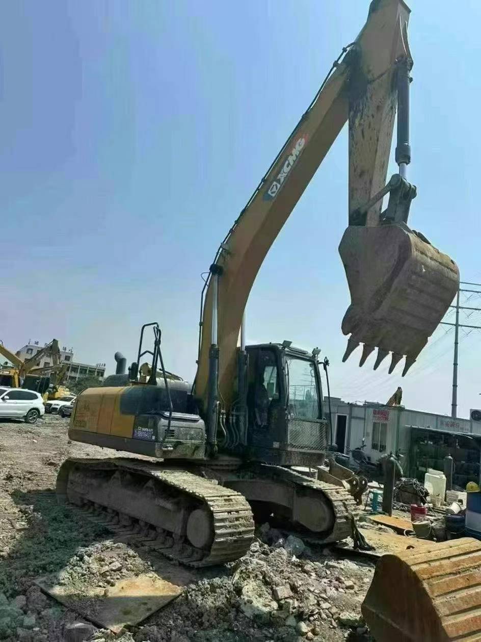 Used XCMG LW200 Excavator 2021 Model / 3