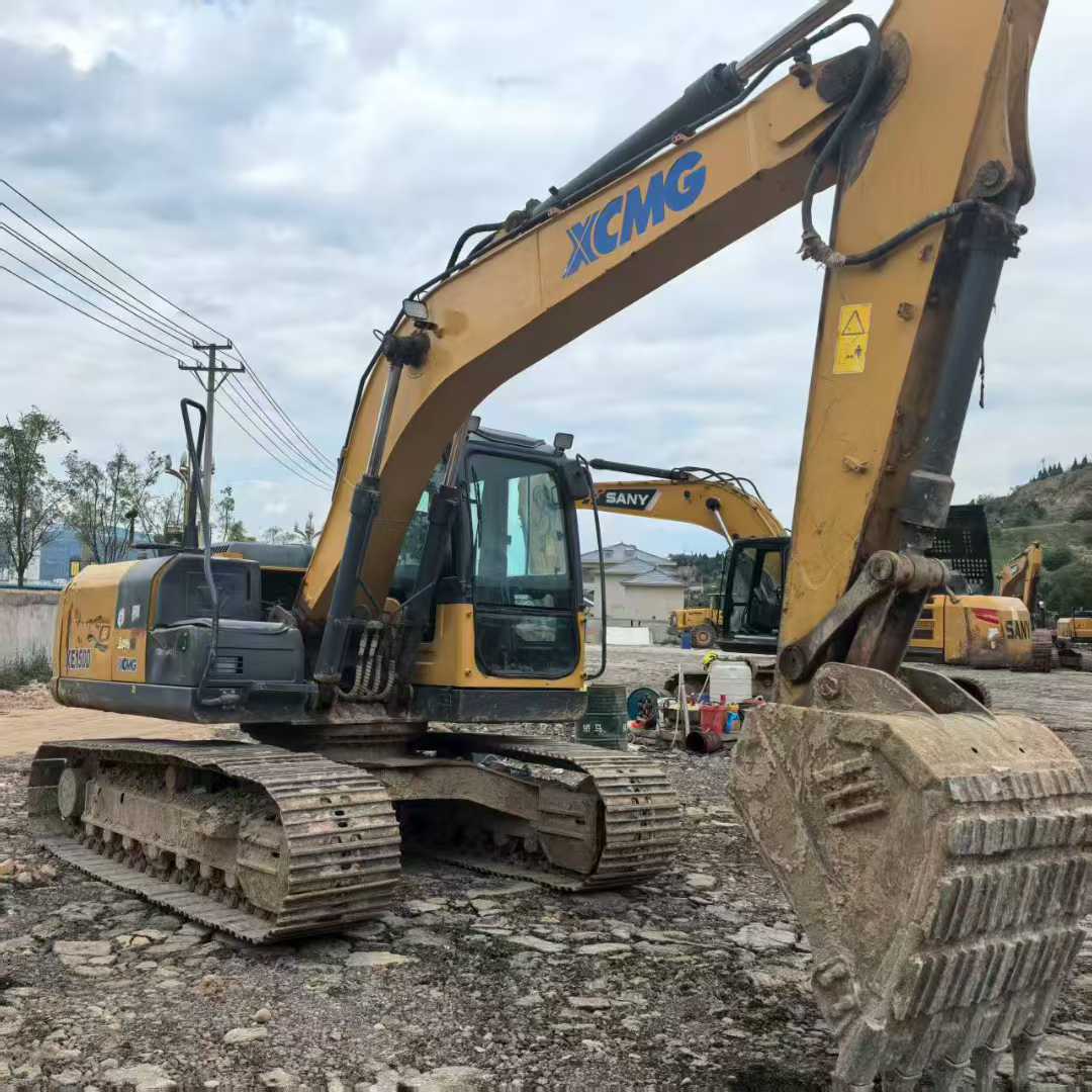 Used XCMG XE150 Excavator 2017 Model / 4