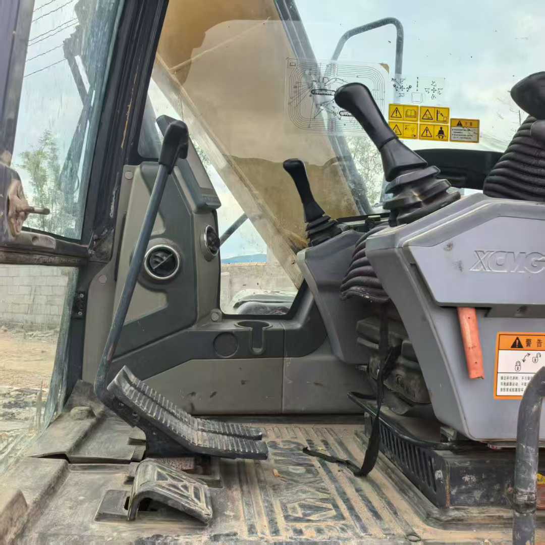 Used XCMG XE150 Excavator 2017 Model / 5