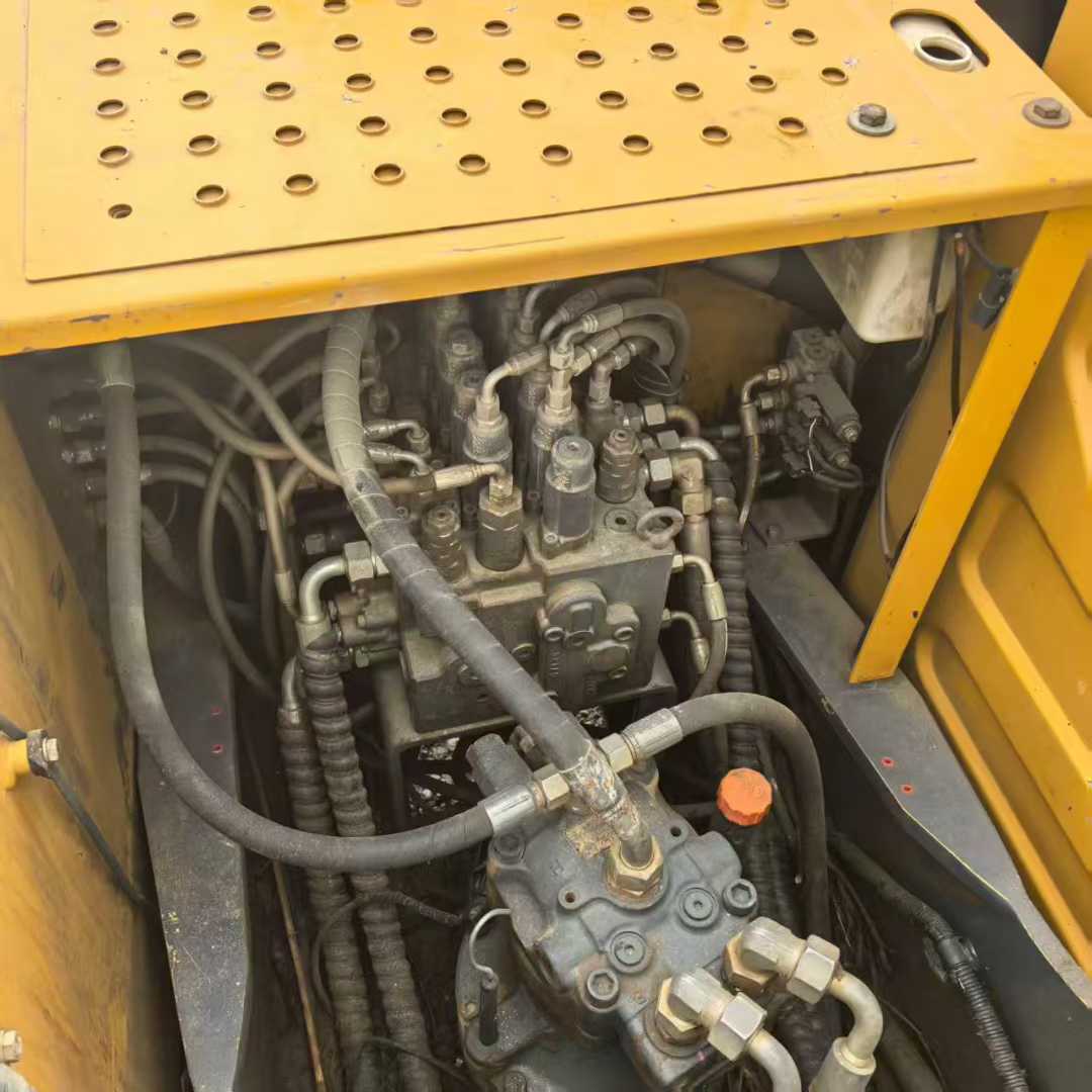 Used XCMG XE150 Excavator 2017 Model / 8