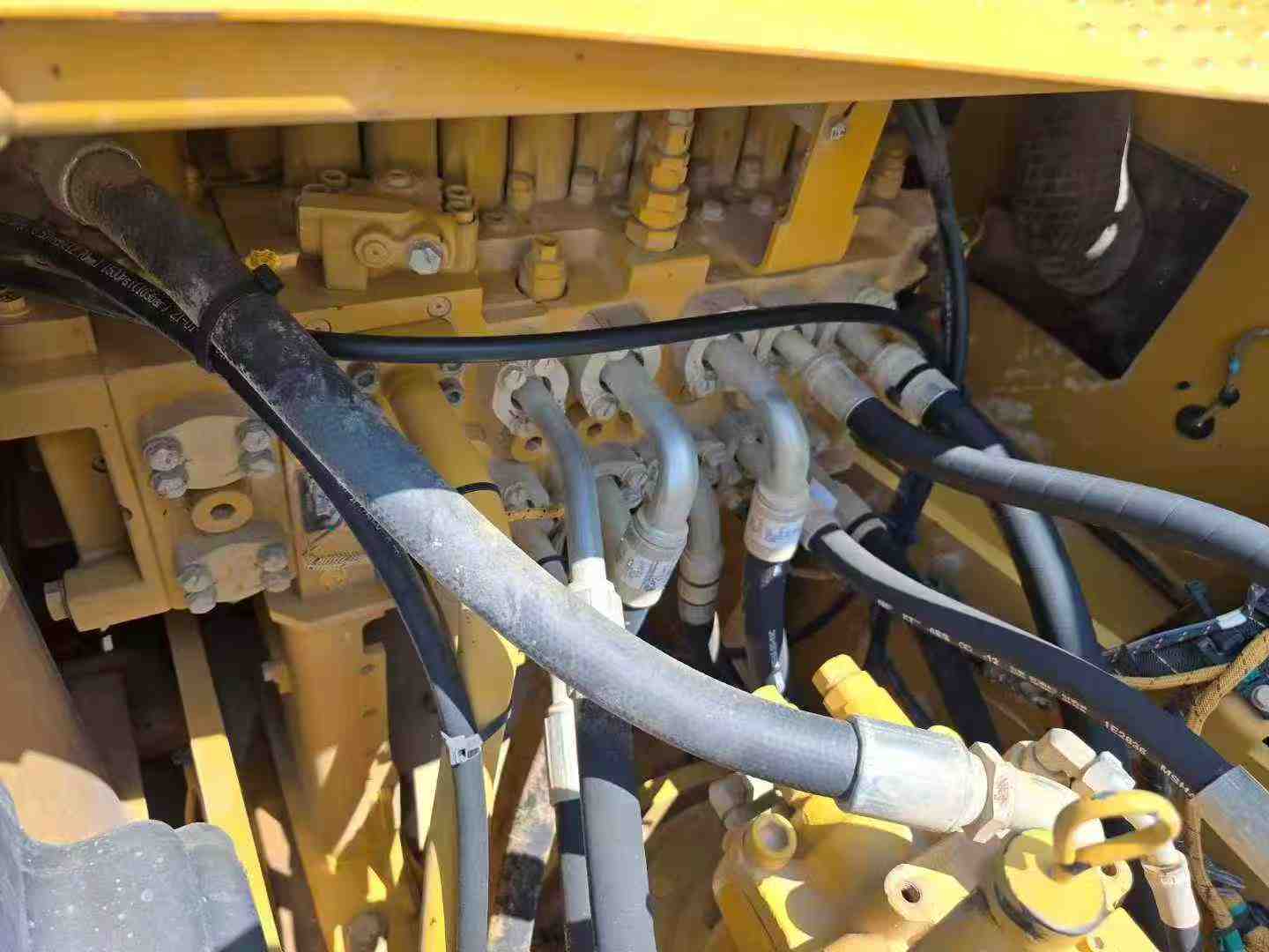 Used Caterpillar 323 Excavator 2021 Model / 8