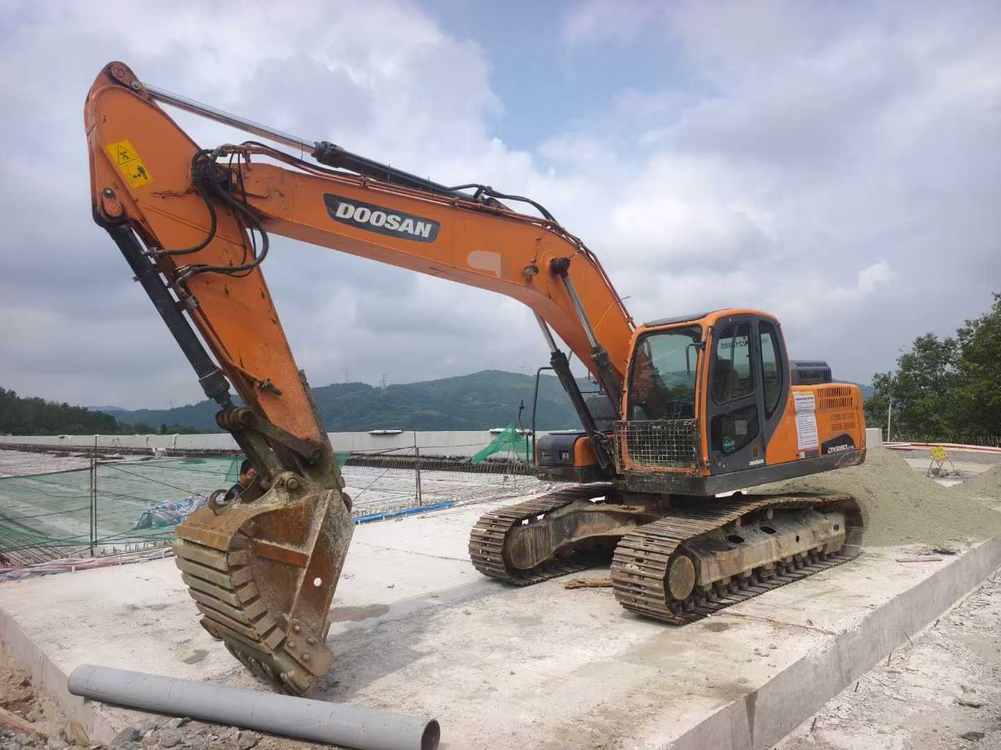 Used Doosan DH200-3 Excavator 2020 Model