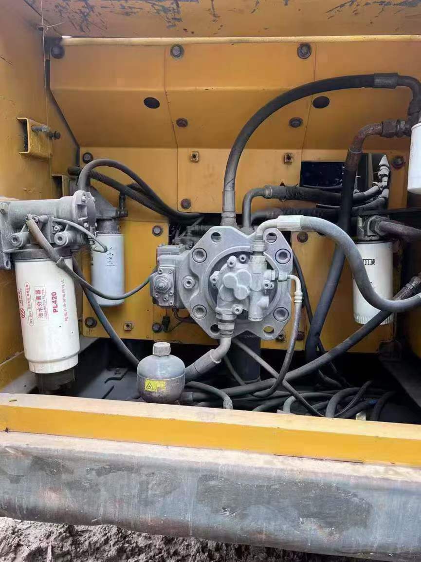 Used Volvo EW210C Excavator 2016 Model / 7