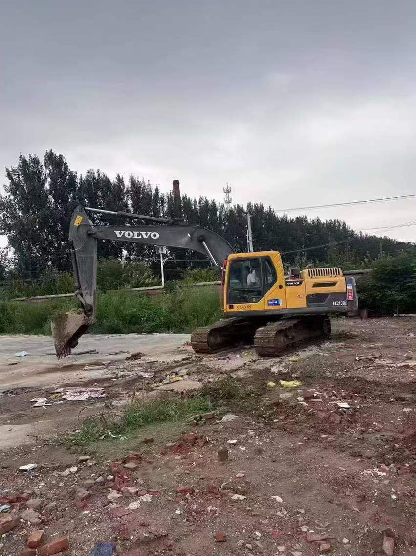 Used Volvo EW210C Excavator 2016 Model